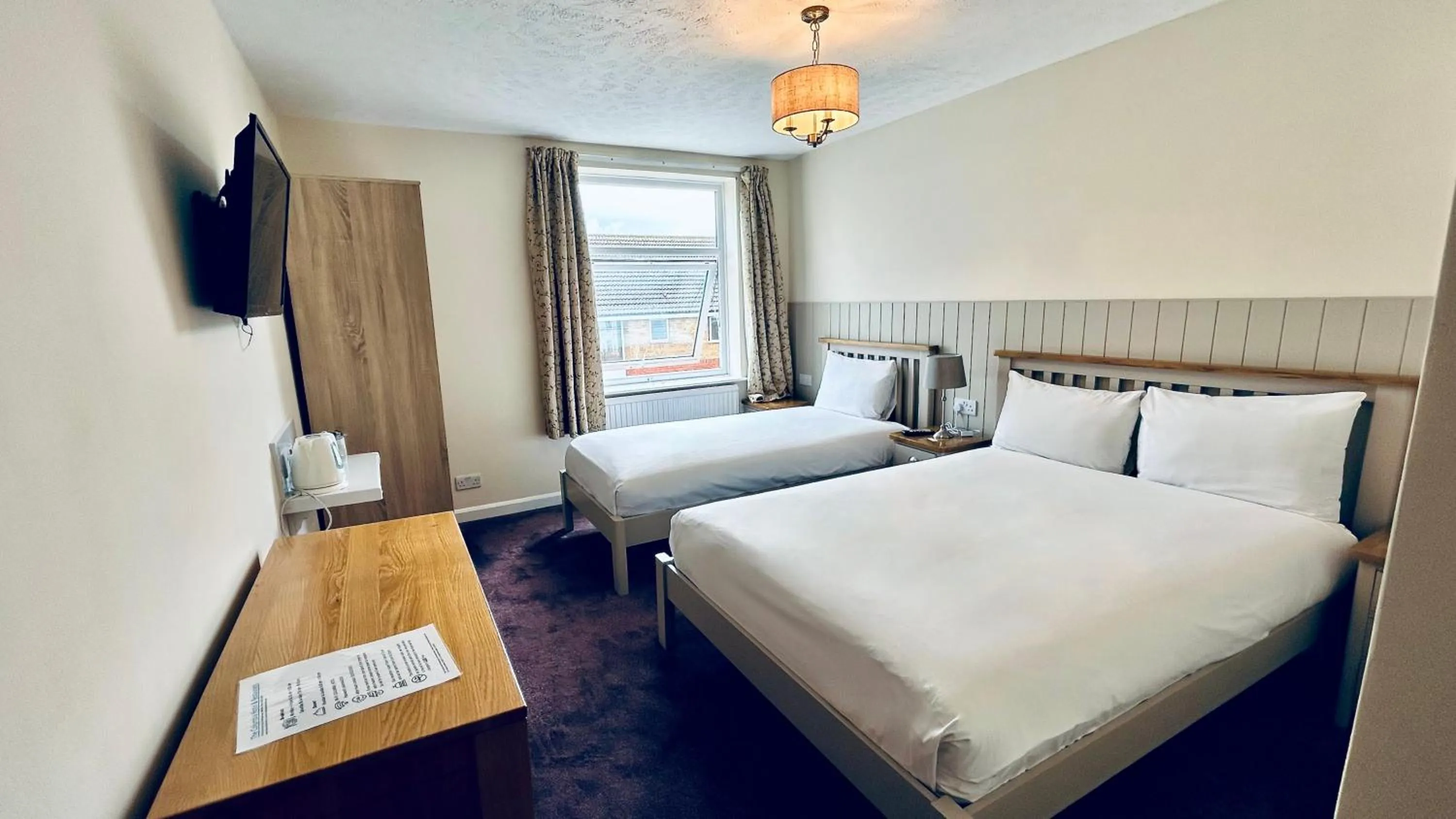 Bedroom, Bed in The Columbia Hotel