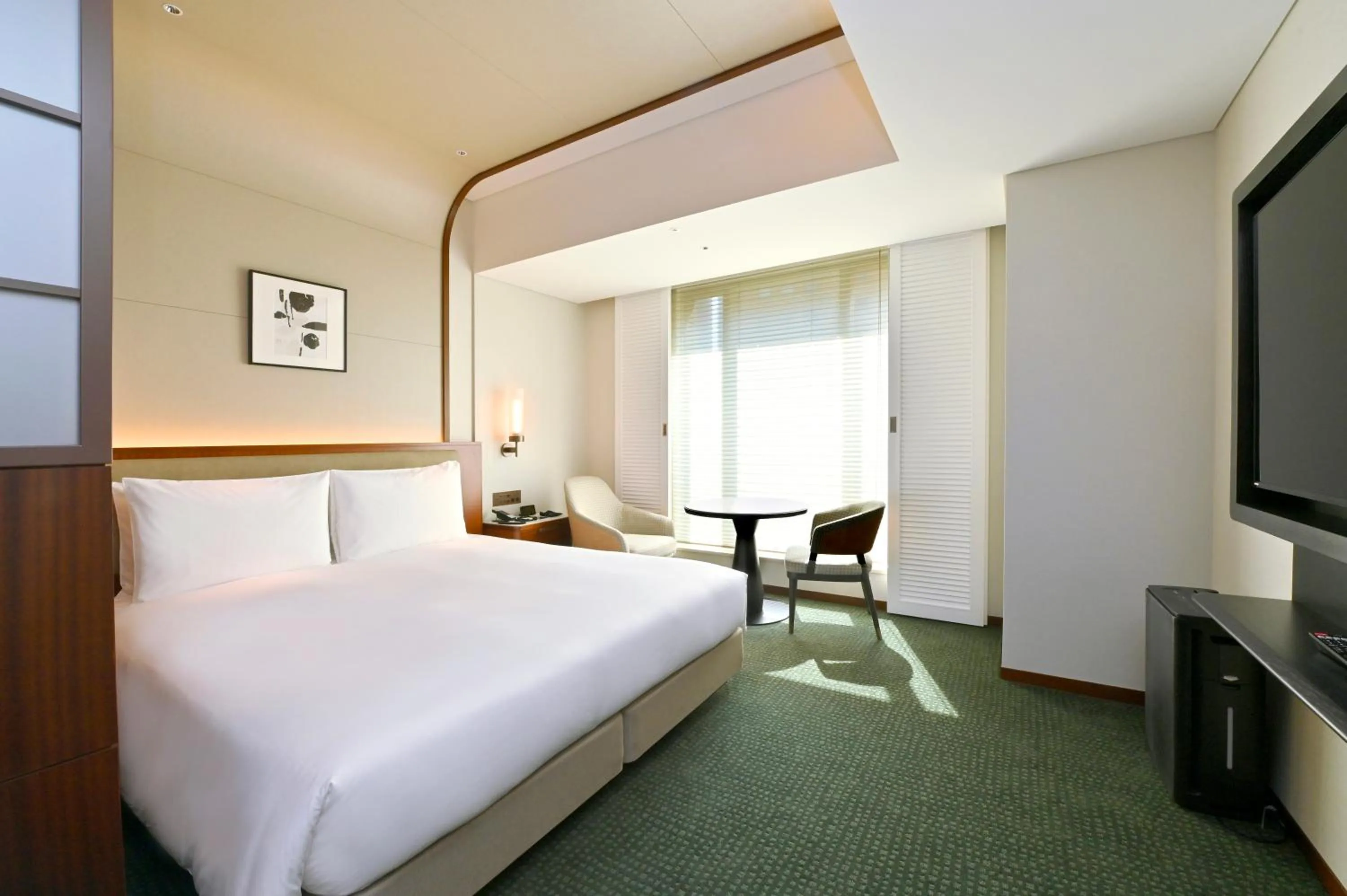 Photo of the whole room, Bed in Marunouchi Hotel