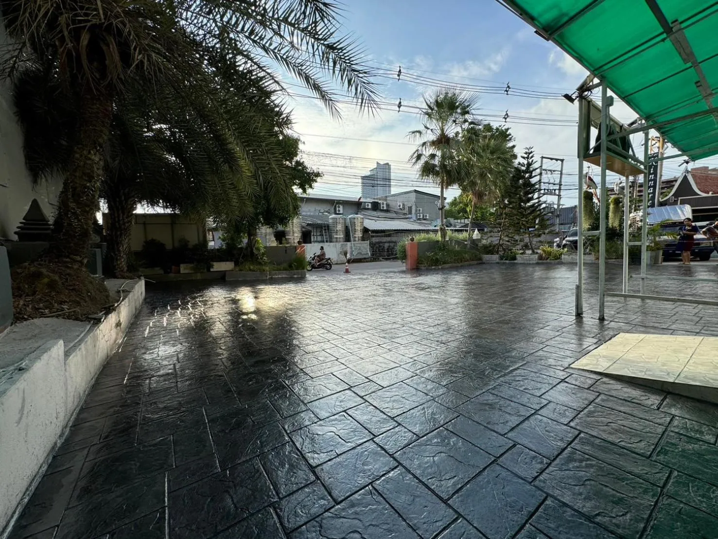 Parking in Anantra Pattaya Resort