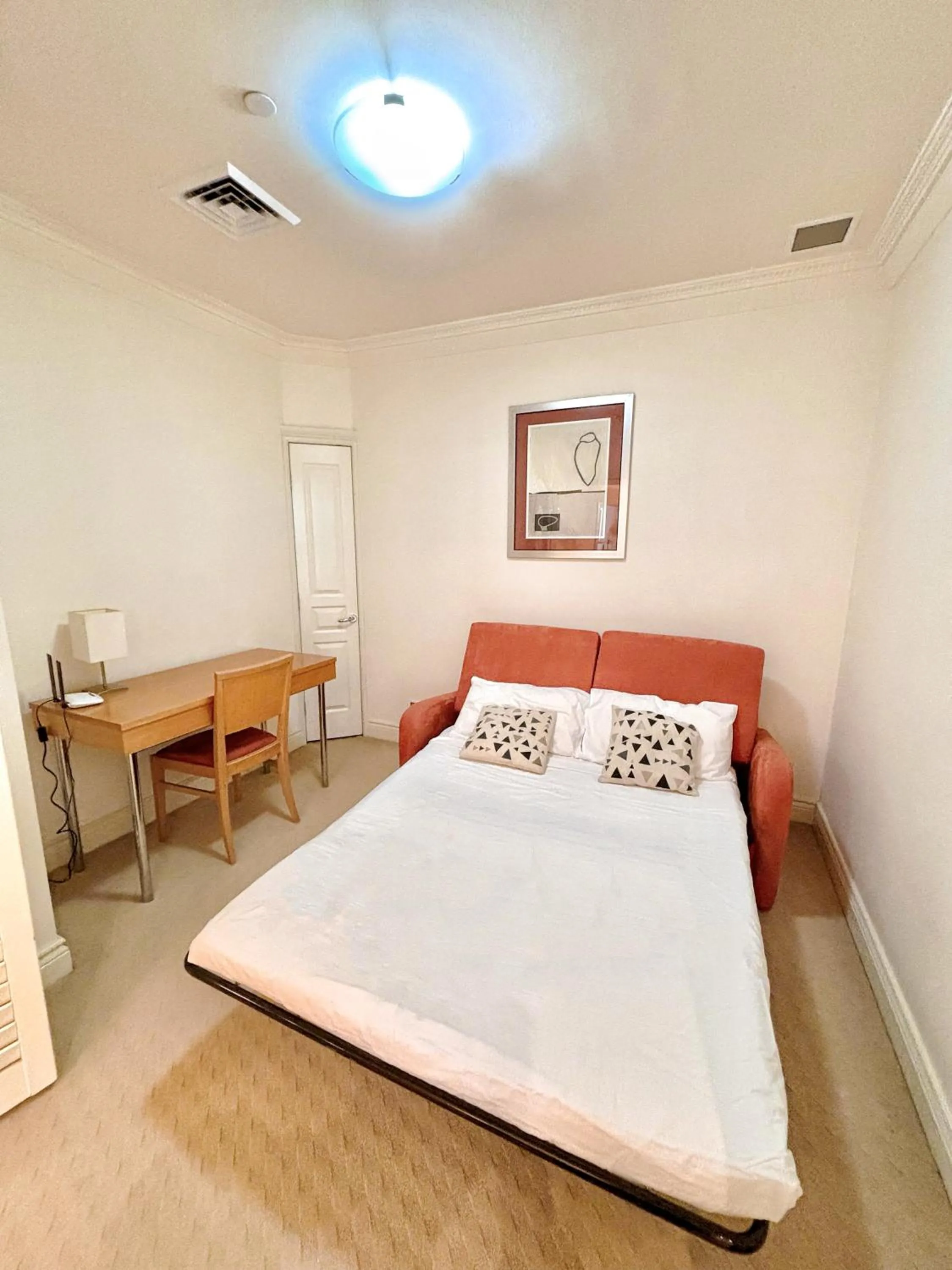 Bed in MacArthur Chambers