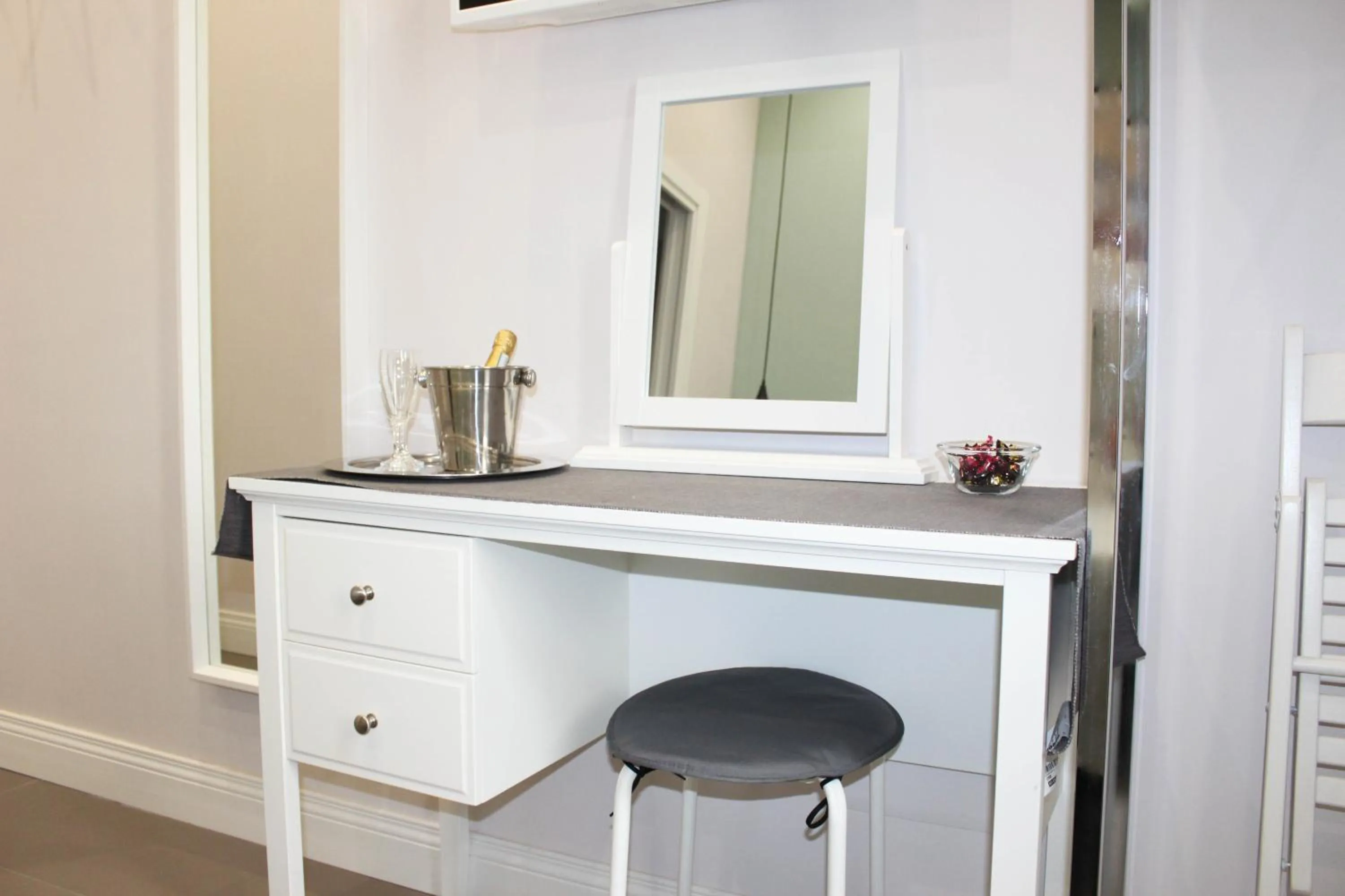 hair dresser in Residenza La Scala