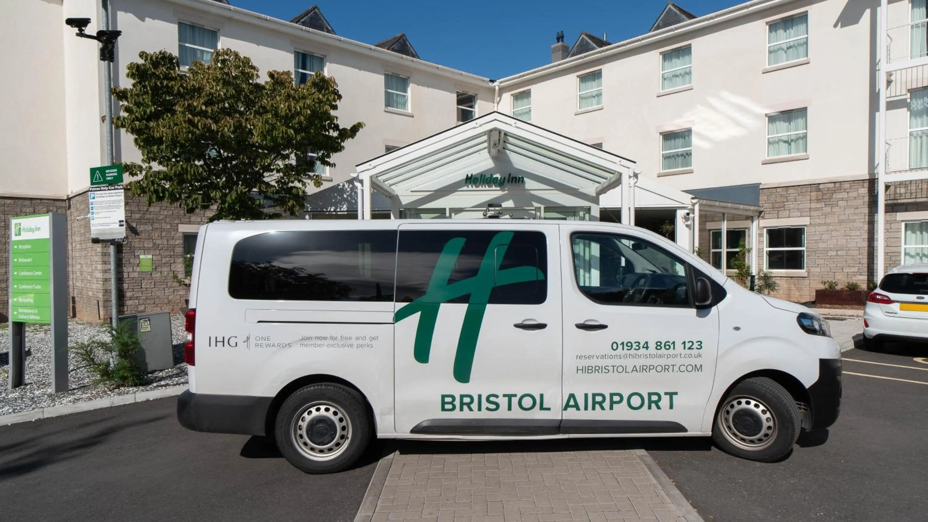 Lobby or reception in Holiday Inn Bristol Airport by IHG