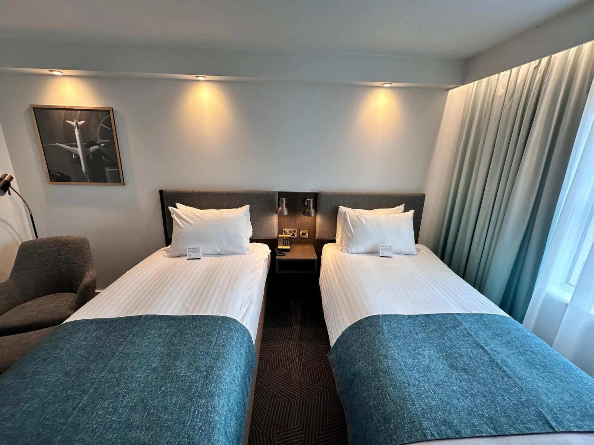 Photo of the whole room, Bed in Holiday Inn Bristol Airport by IHG