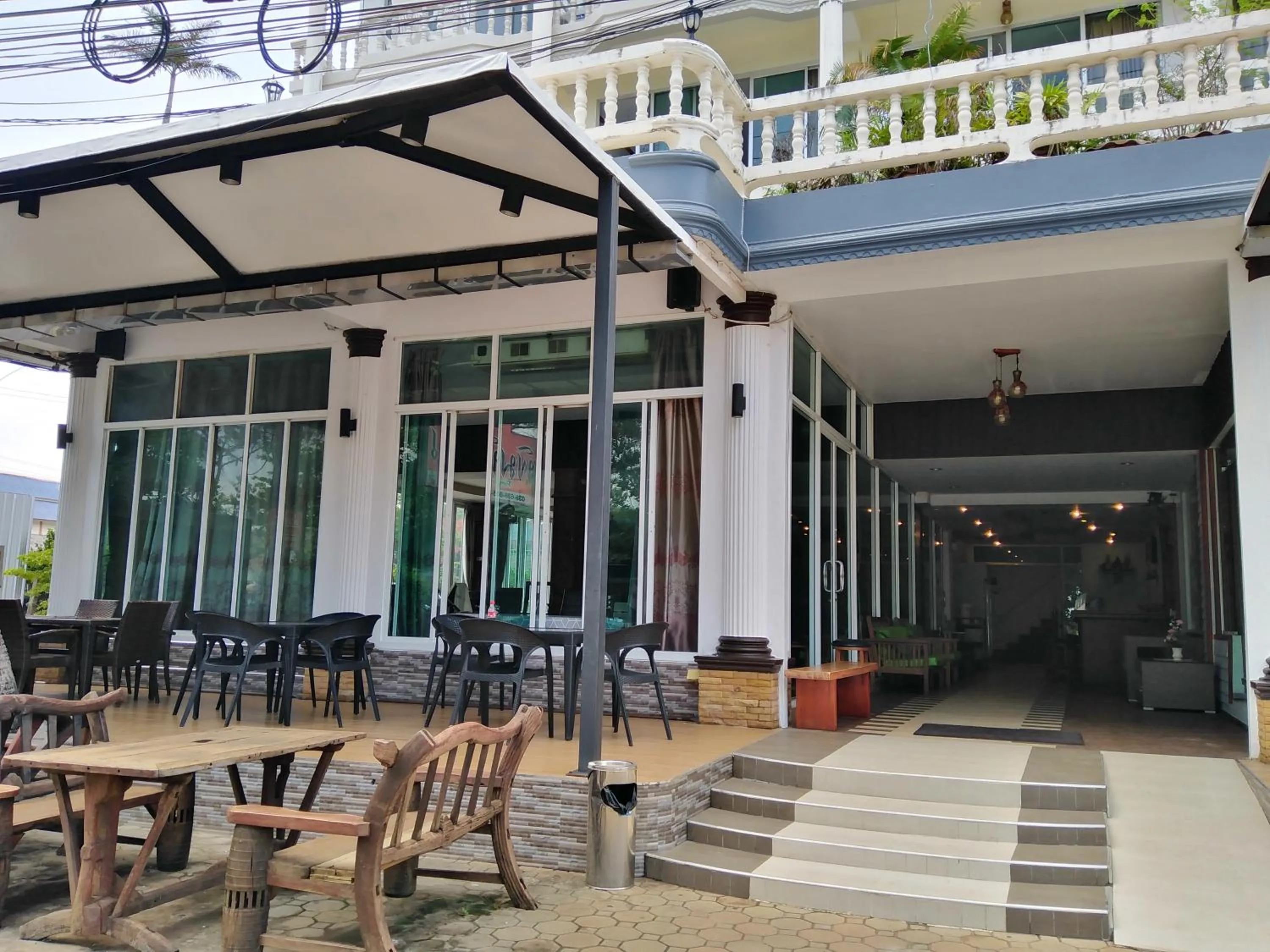 Facade/entrance in Pimpimarn Hotel