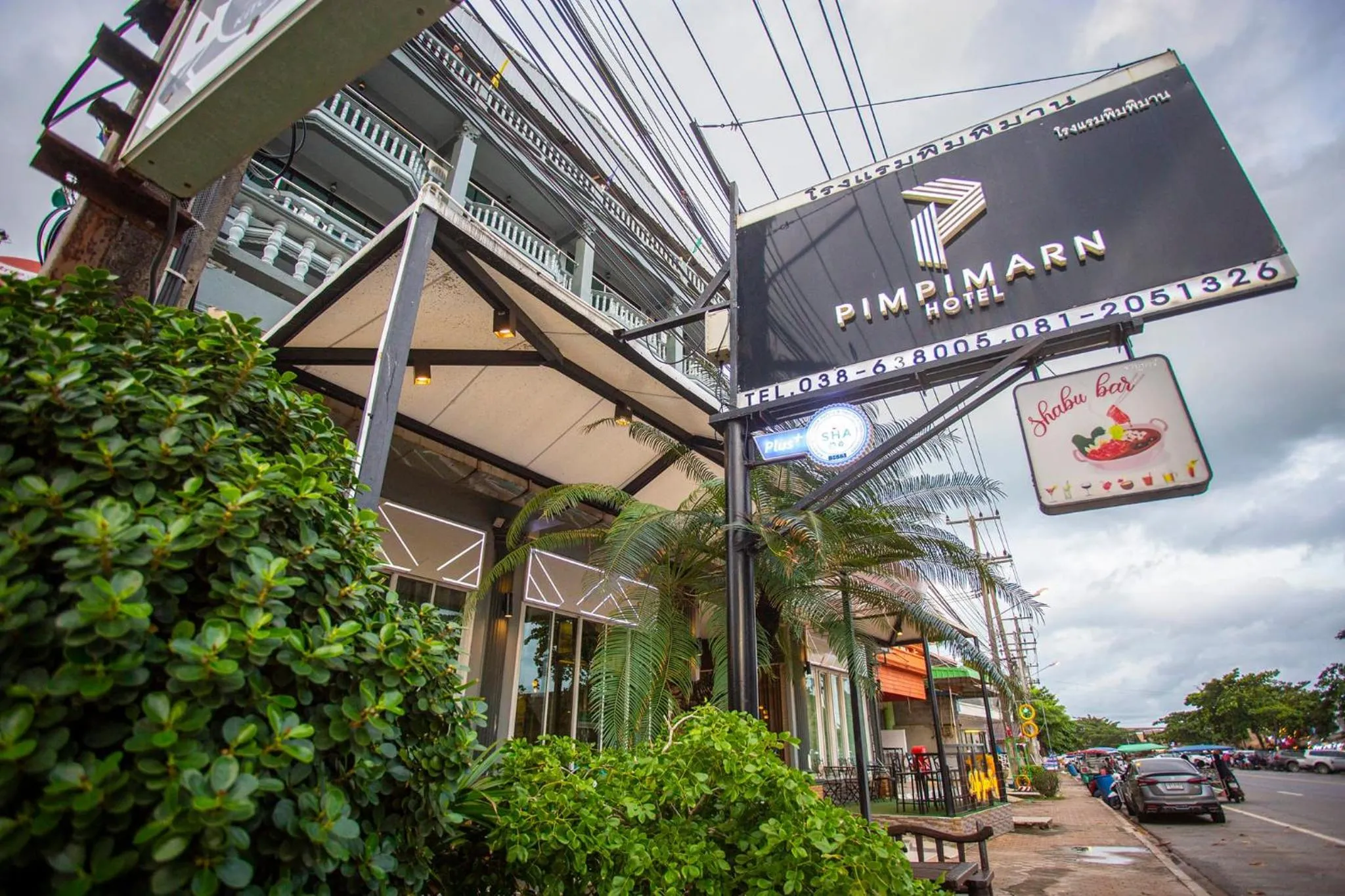 Facade/entrance in Pimpimarn Hotel