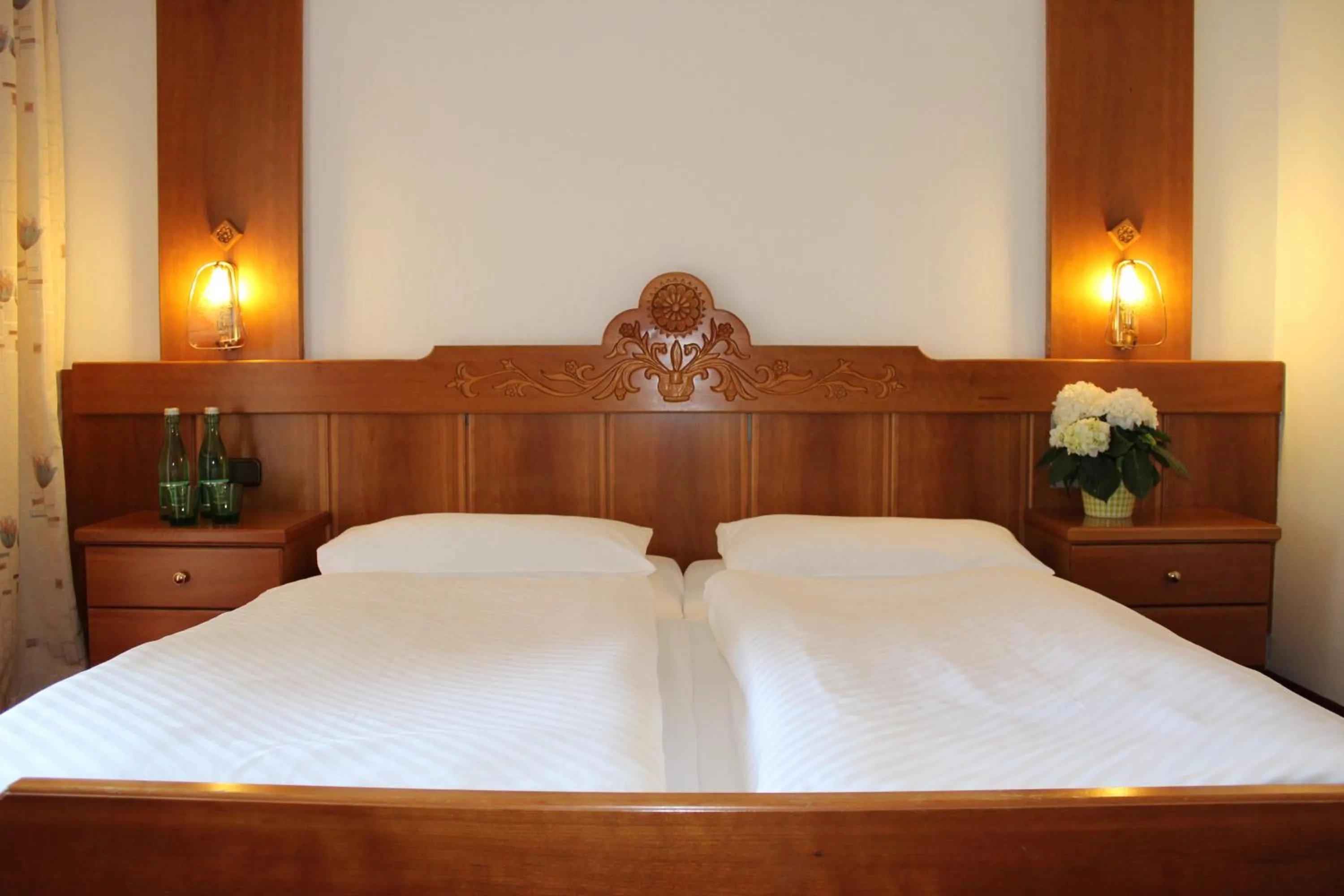 Bed in Hotel Lindwurm