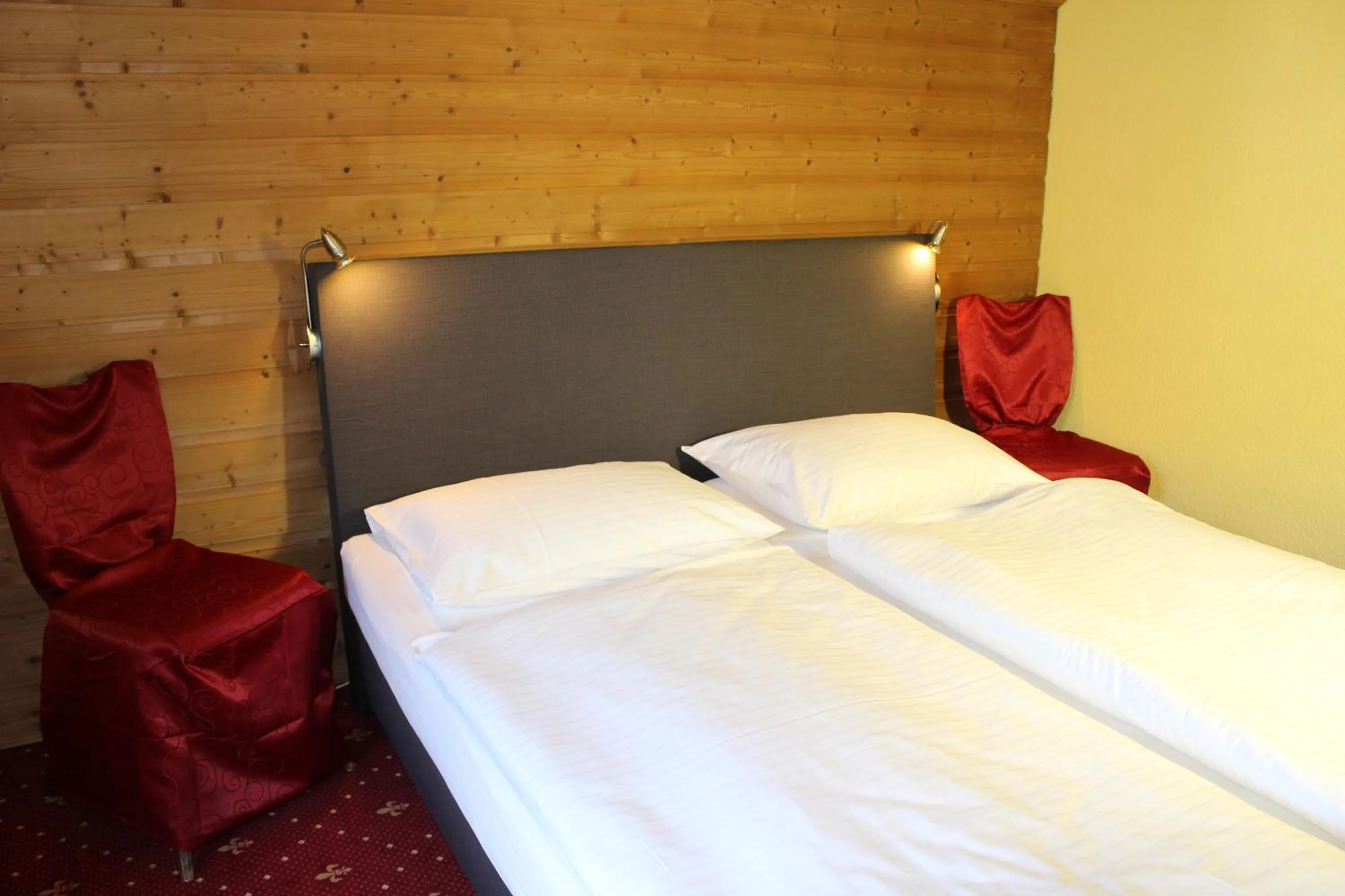 Bed in Hotel Lindwurm
