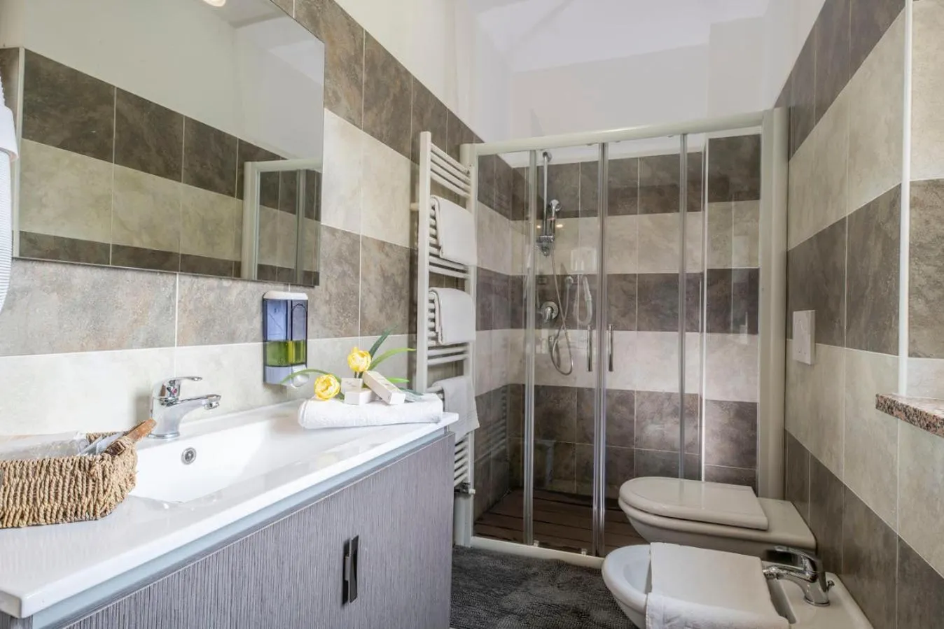 Shower in Casa Nicolini