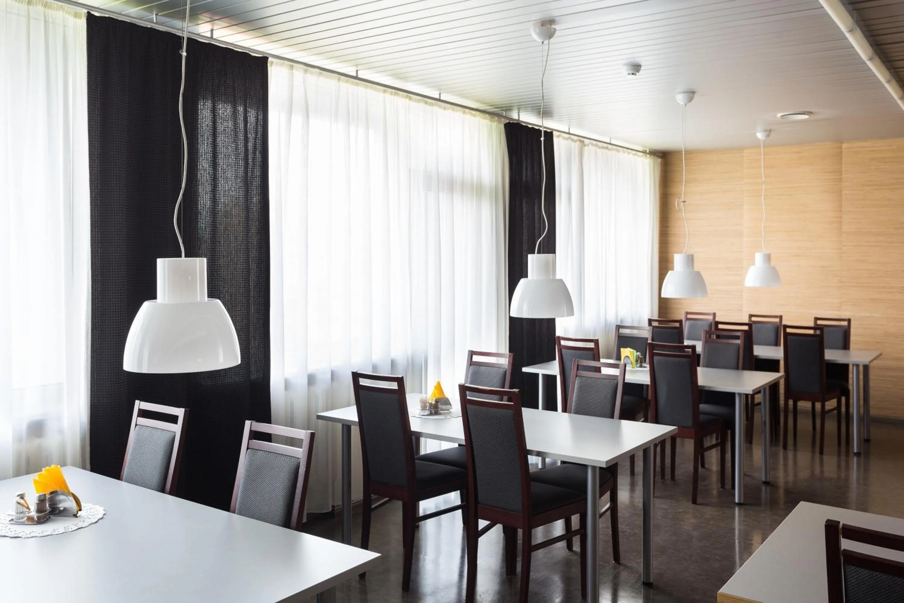 Restaurant/places to eat in ESTONIA Medical Spa & Hotel
