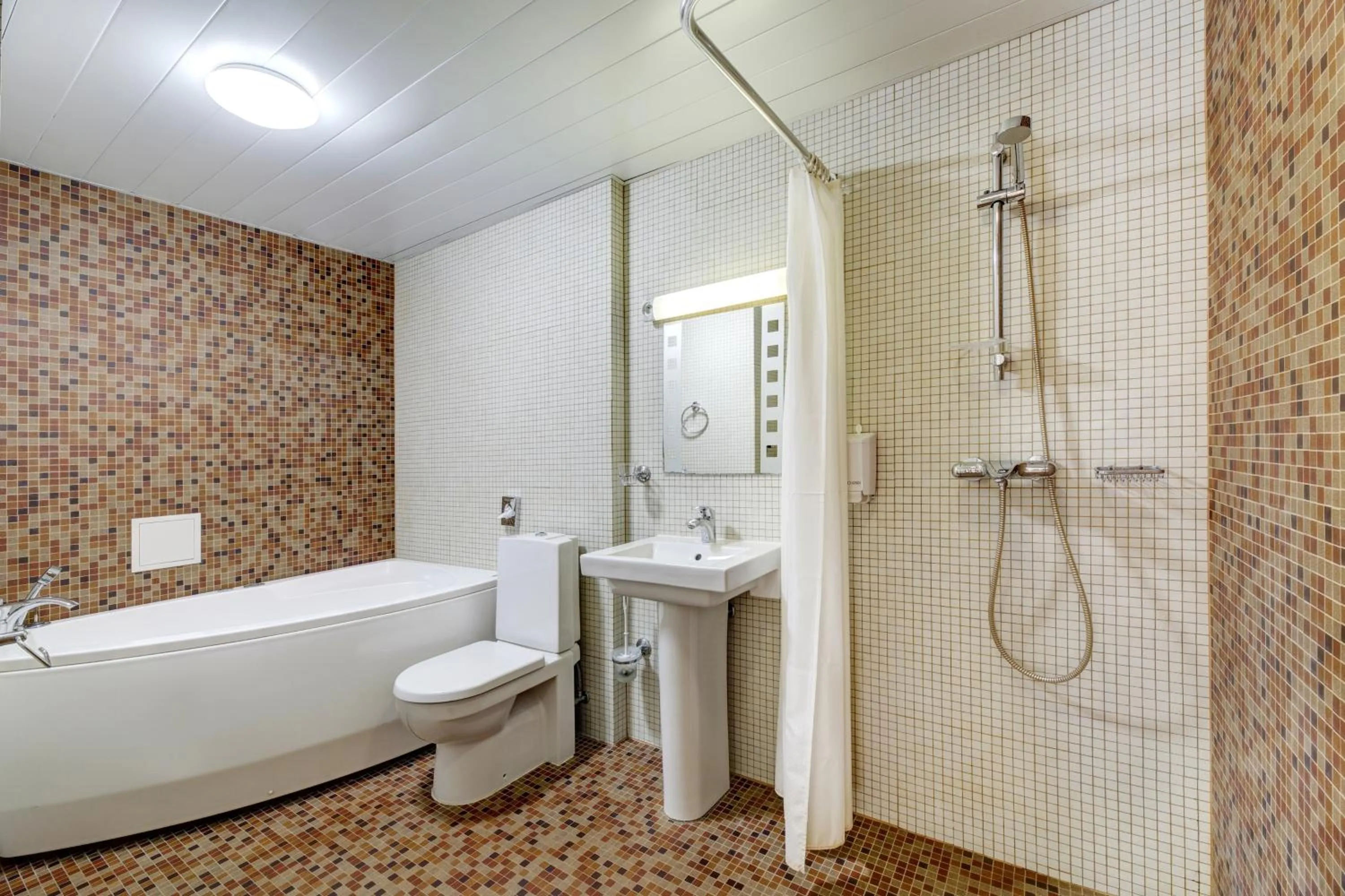Shower in ESTONIA Medical Spa & Hotel