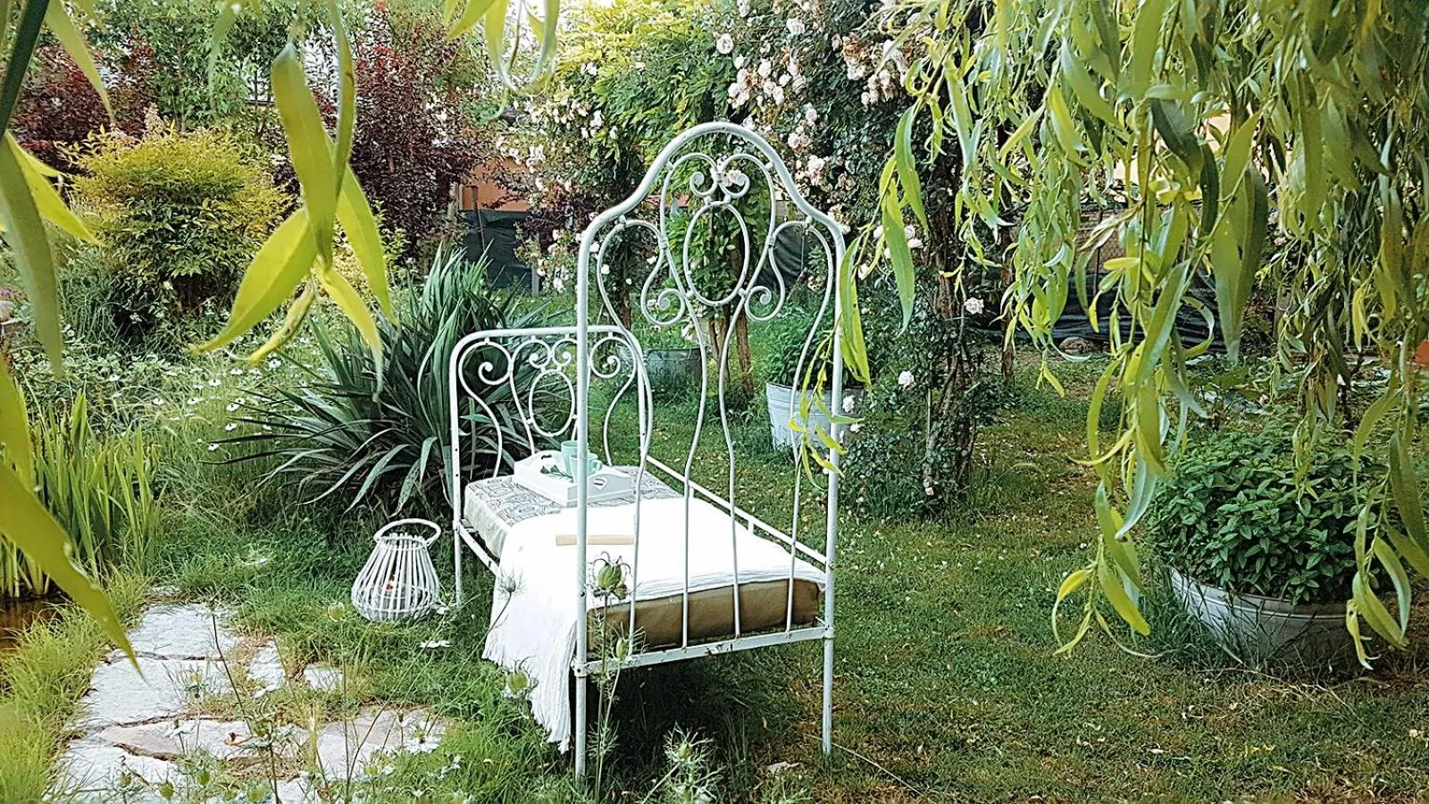 Spring in House Garden Loft