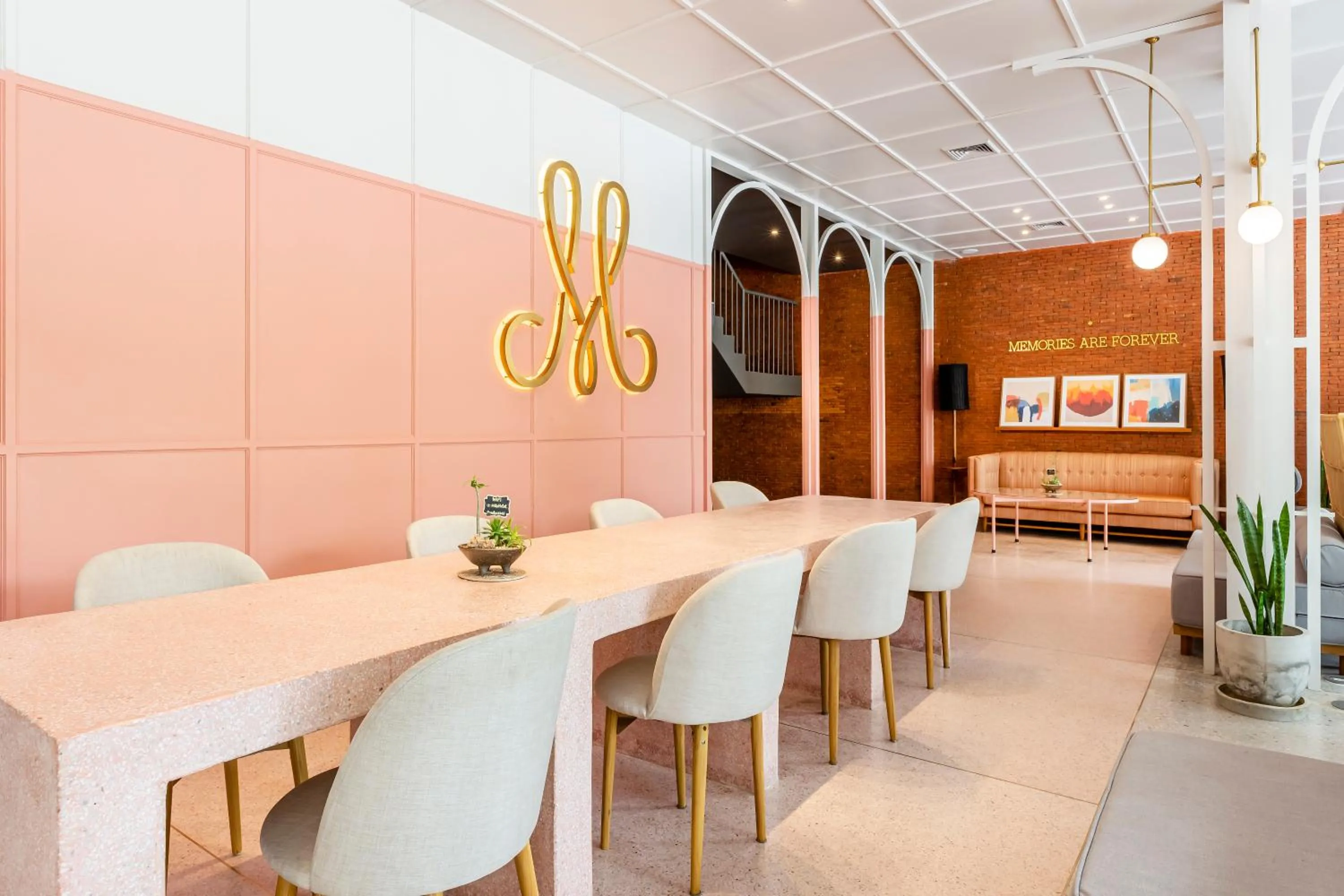 Restaurant/places to eat in MiLa Thapae@Chiang Mai Old City