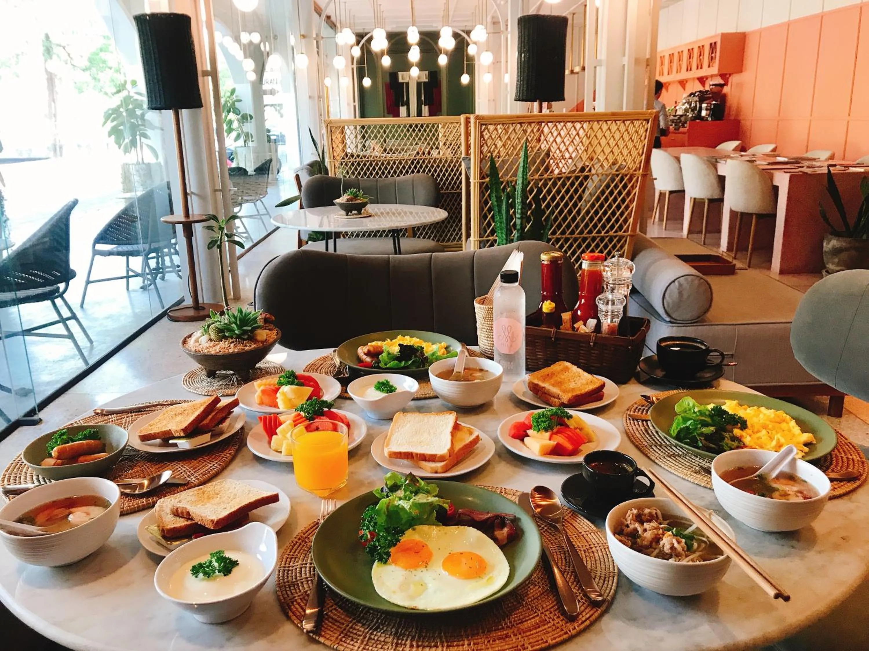 Breakfast in MiLa Thapae@Chiang Mai Old City