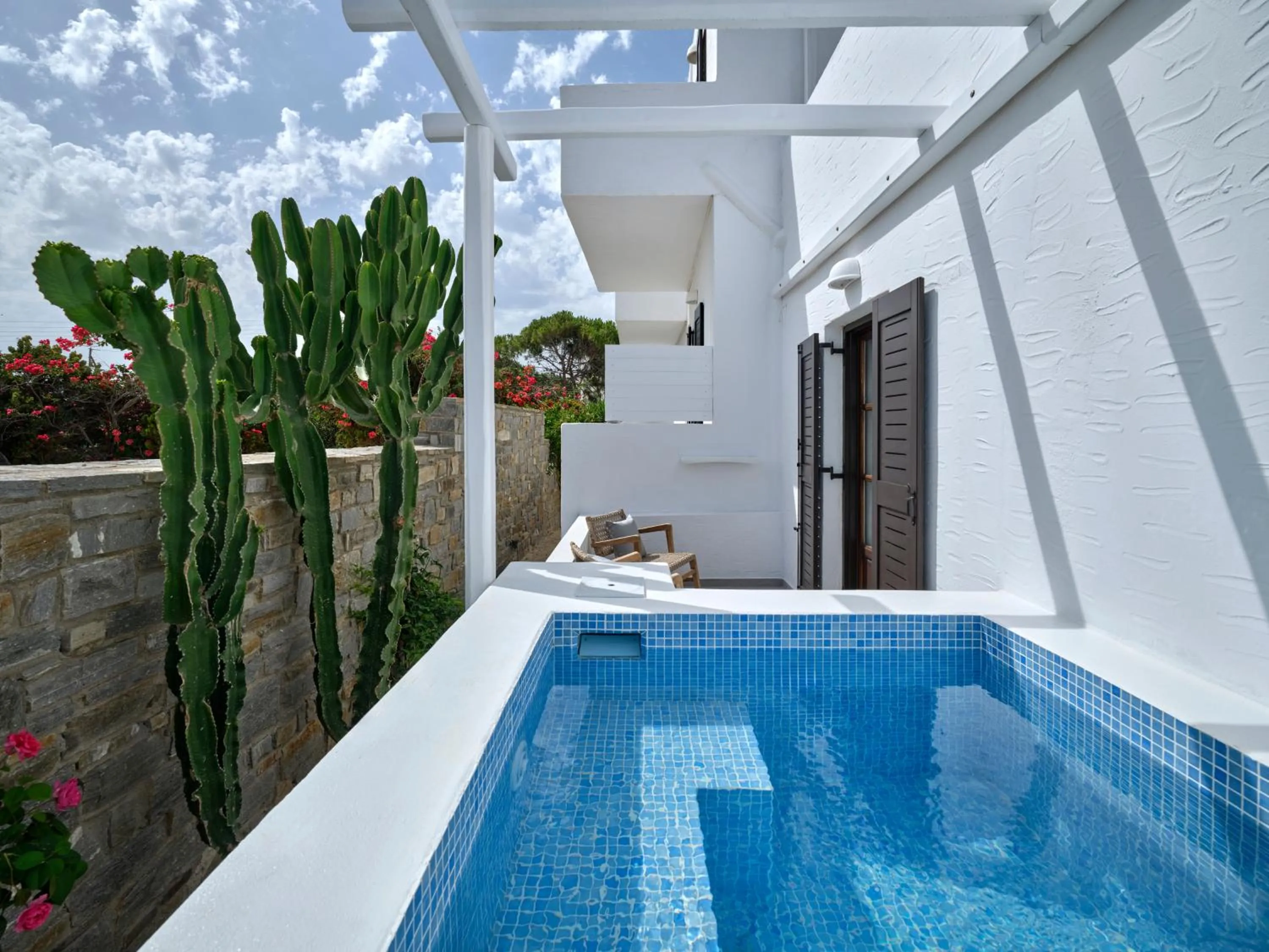 Hot Tub in Aella Residence