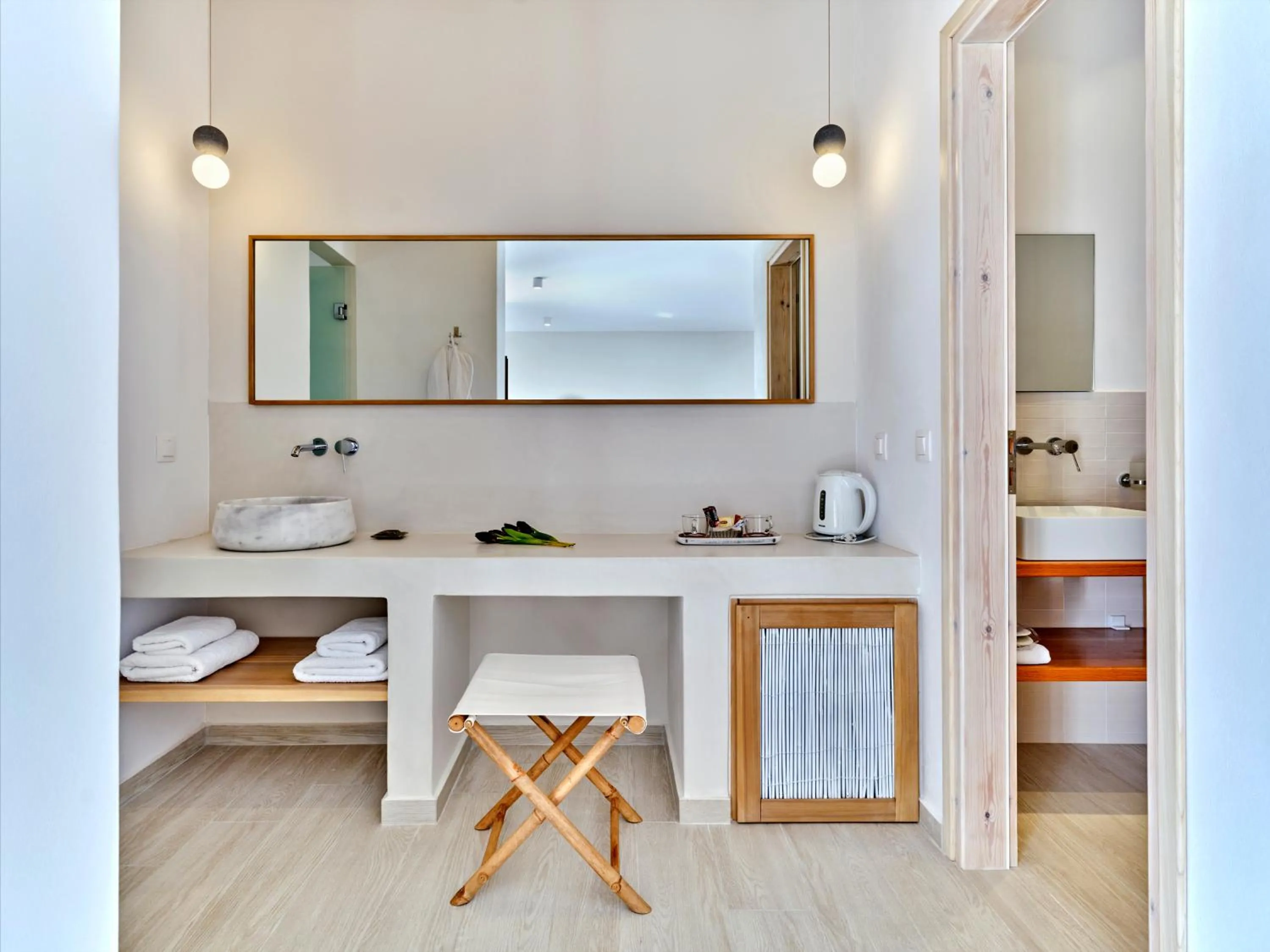 Photo of the whole room in Aella Residence