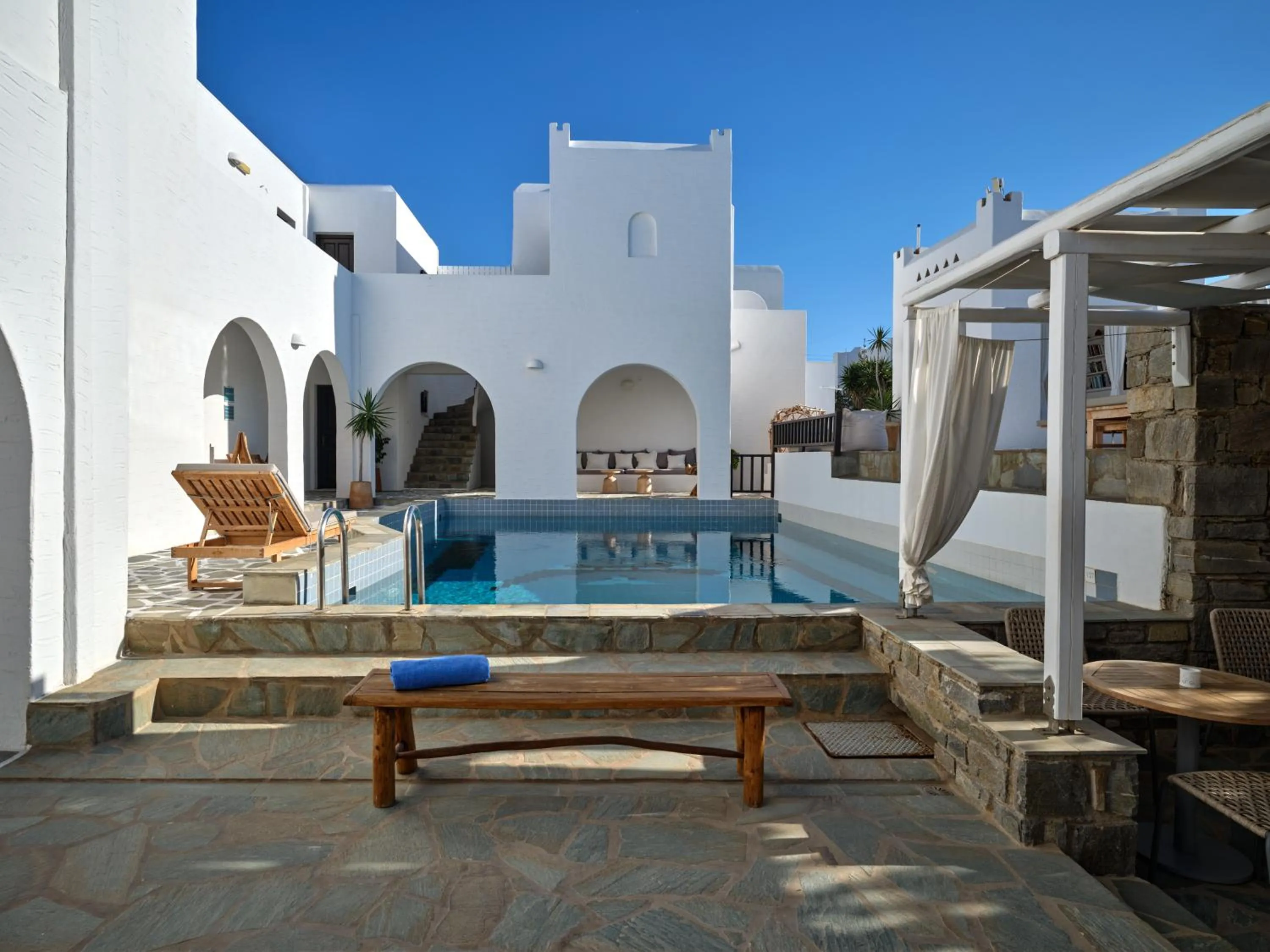 Property building in Aella Residence