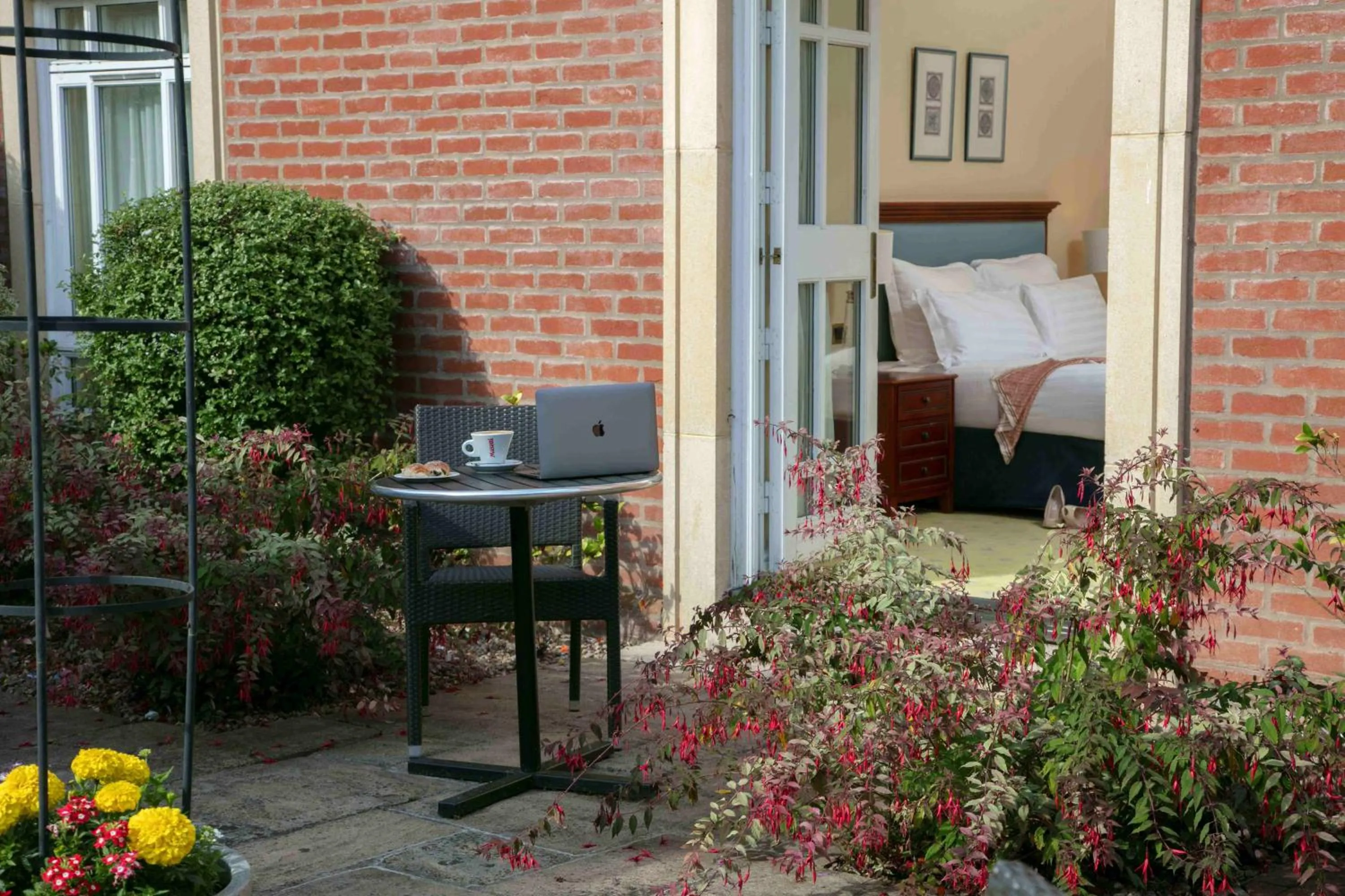 Bedroom in Manor Hotel Solihull, BW Signature Collection