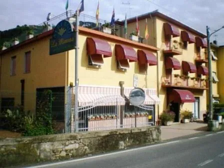 Facade/entrance in Albergo La Mimosa