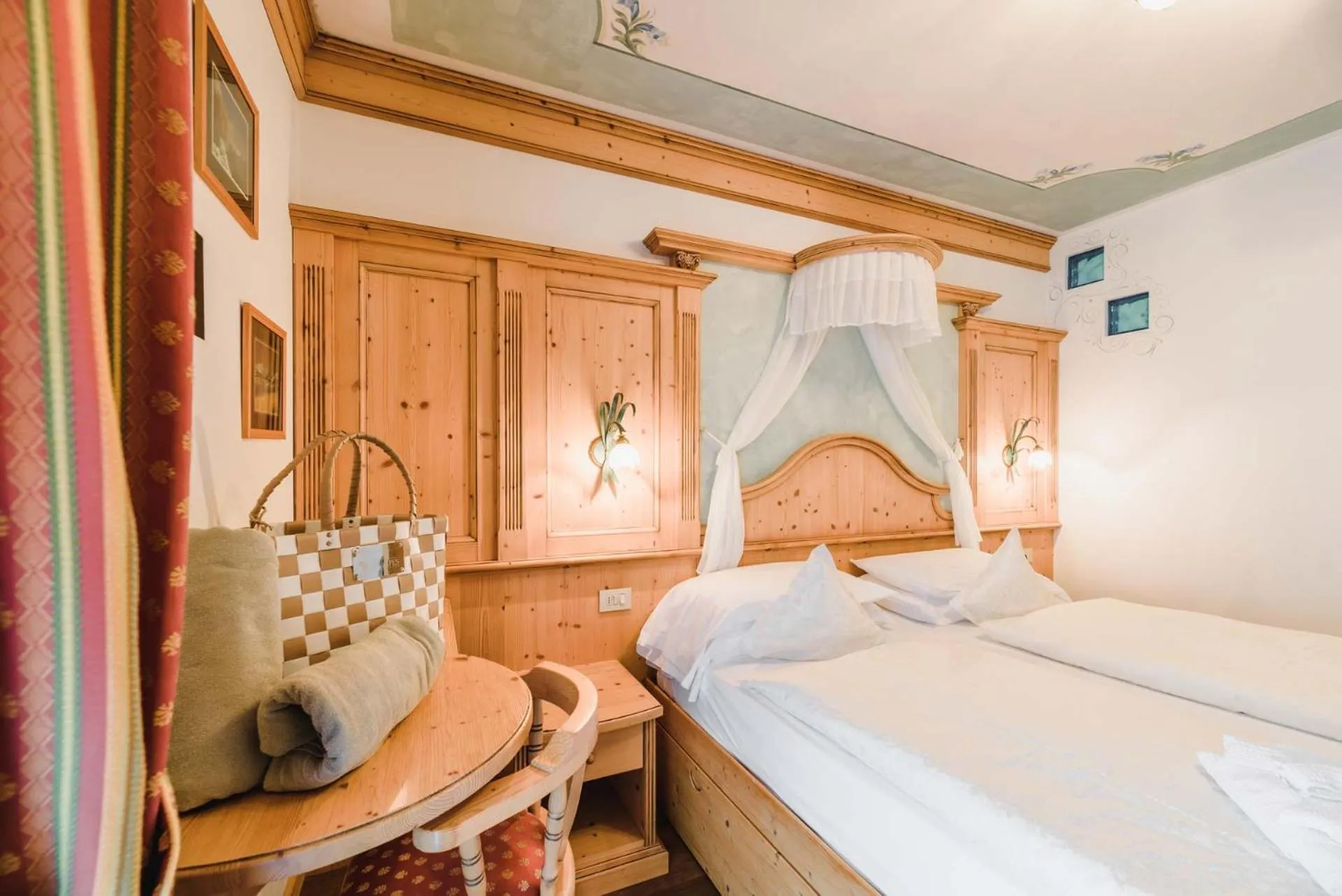 Bed in Hotel Des Alpes