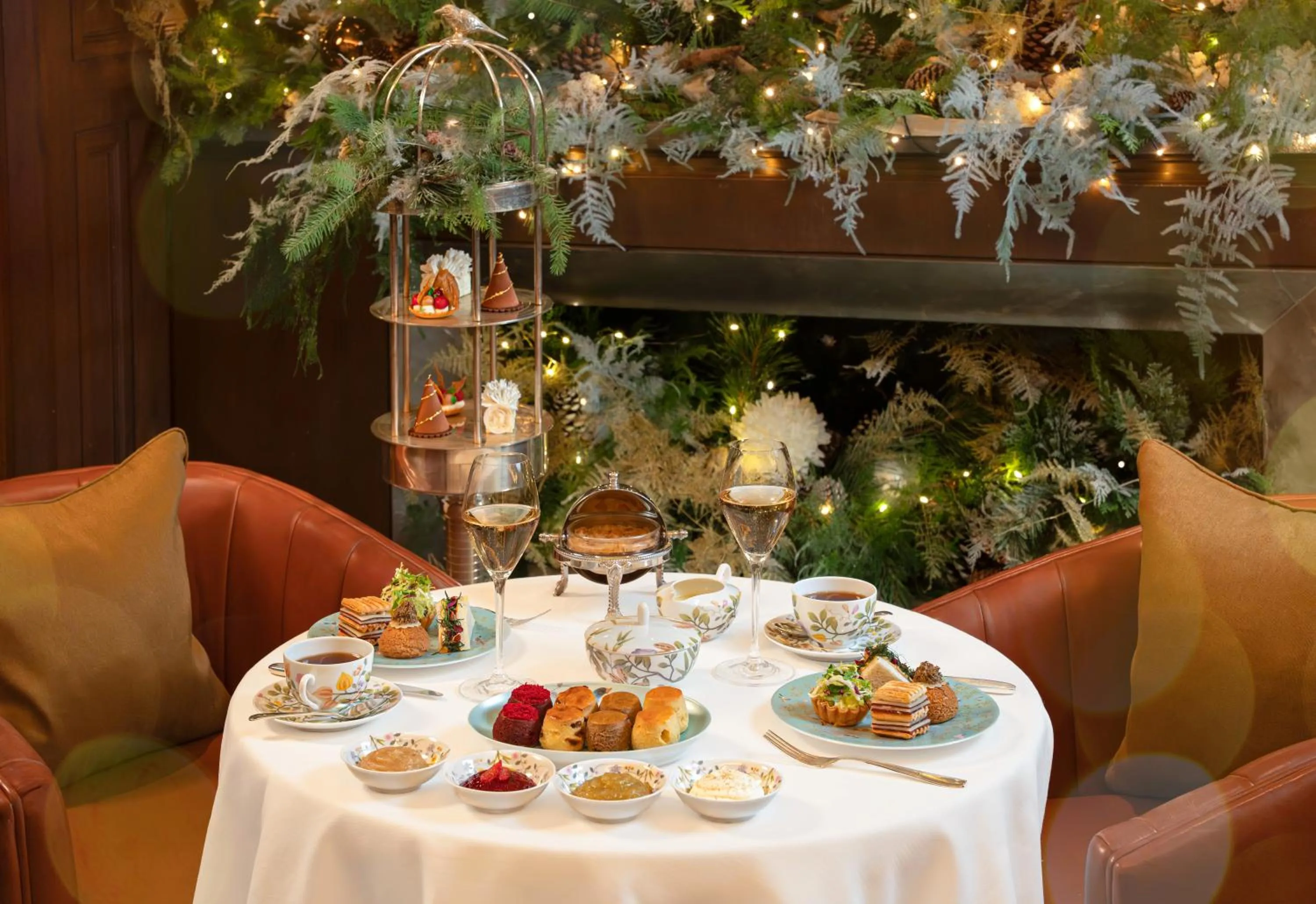 Restaurant/places to eat in Jumeirah Carlton Tower London