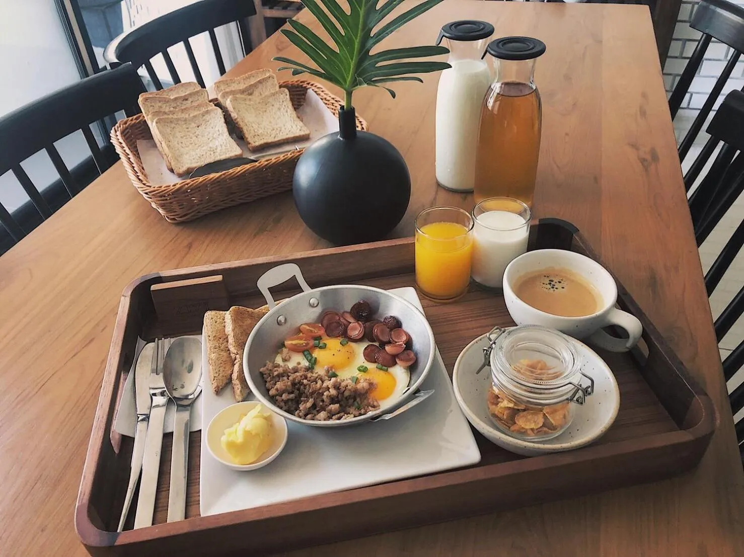 Breakfast in Zivi Nimman