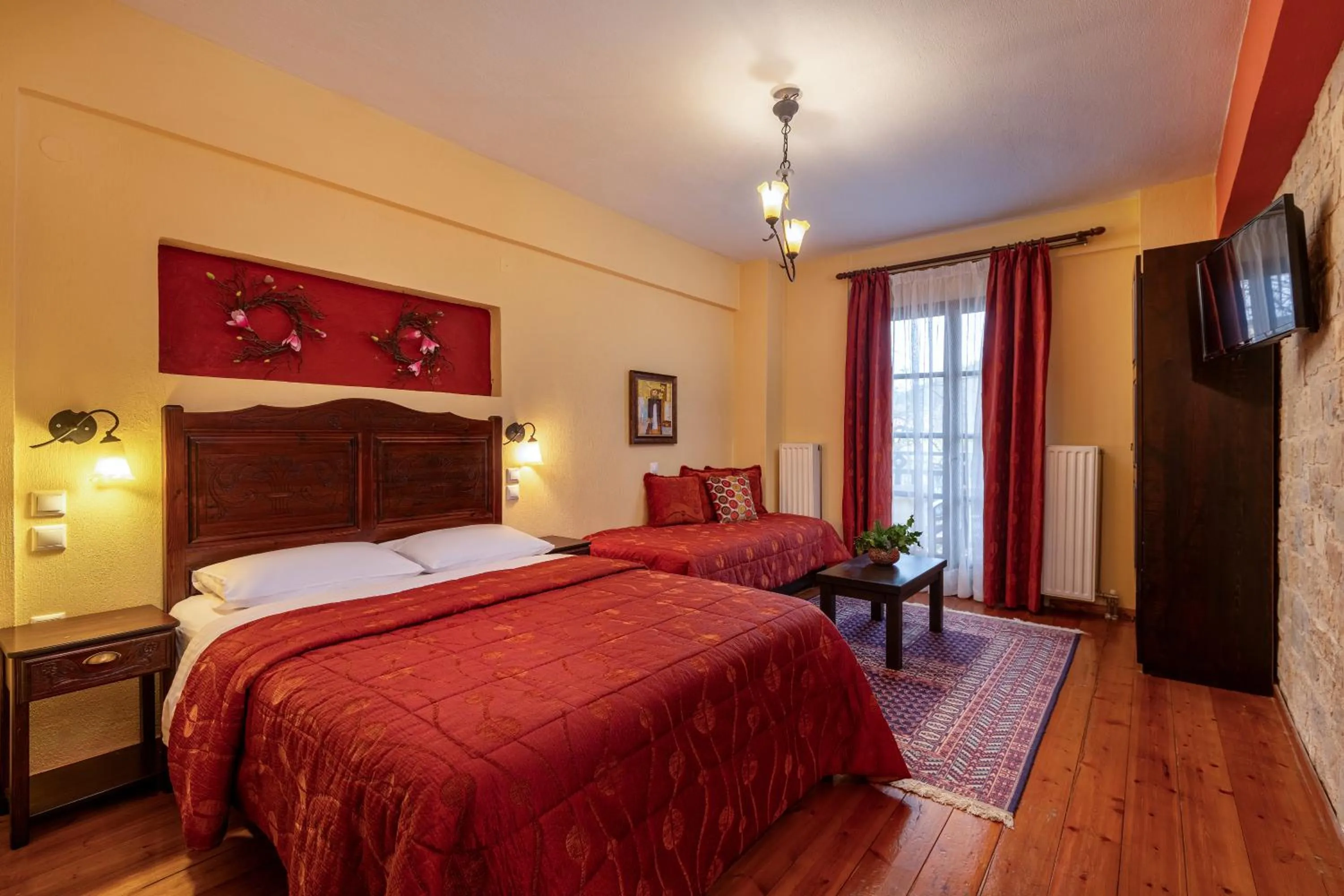 Bedroom, Bed in Mikri Arktos