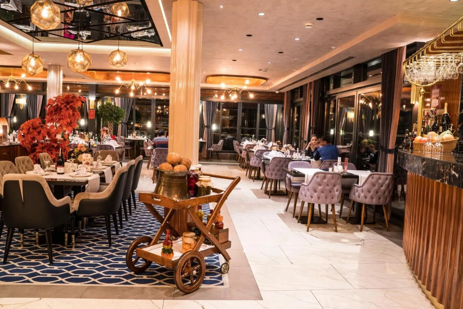 Restaurant/places to eat in Beethoven Premium Hotel