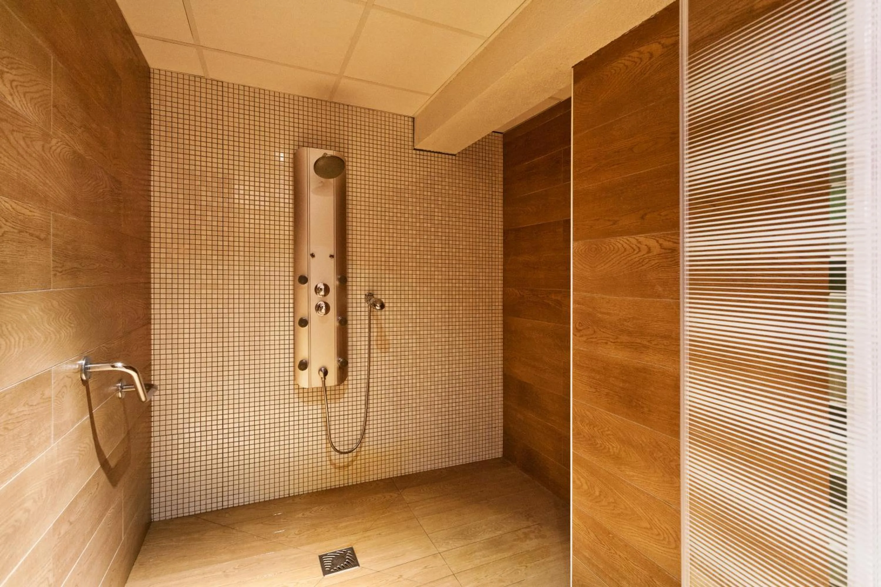 Spa and wellness centre/facilities in Hôtel Club MMV Le Panorama