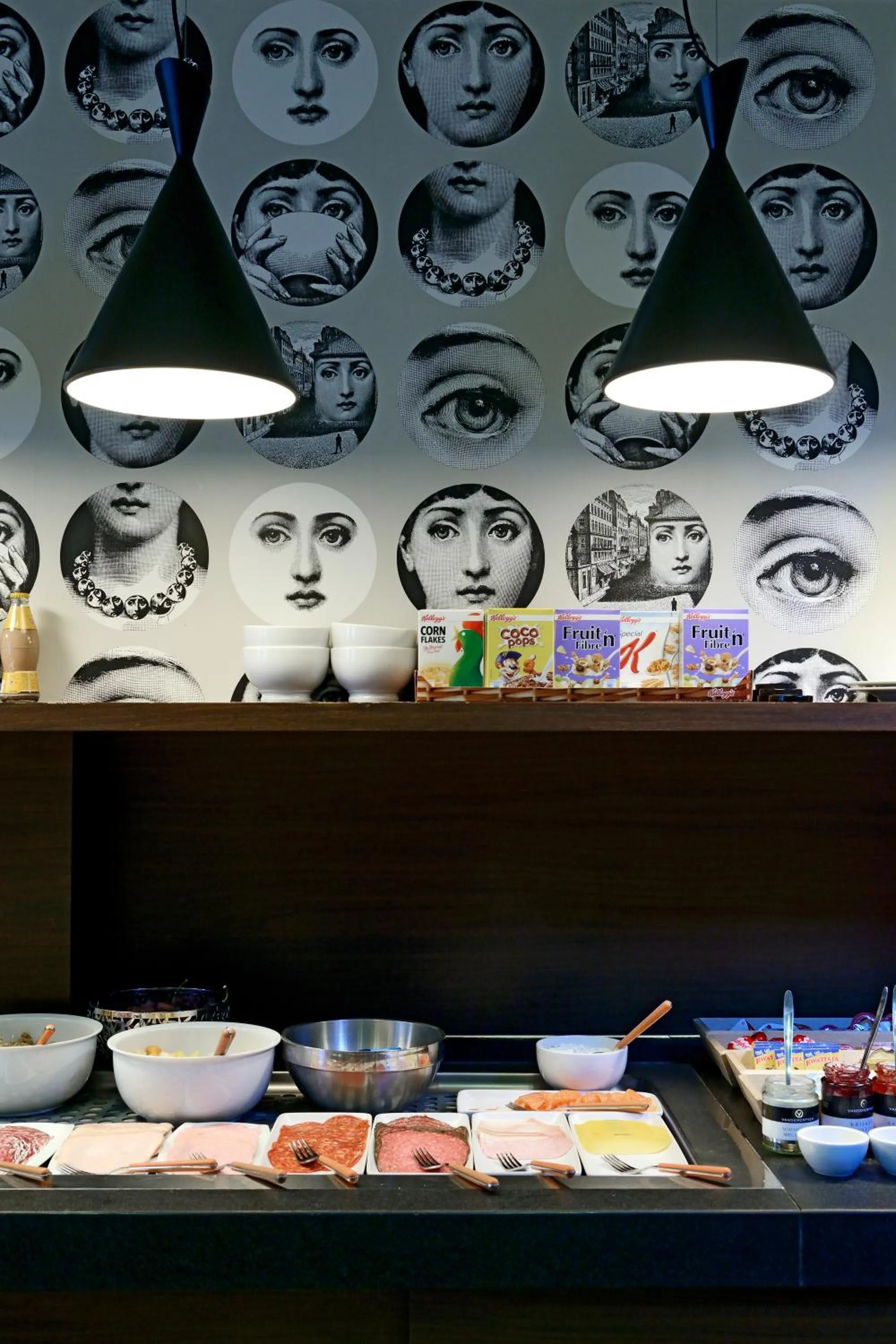 Continental breakfast in Square Hotel