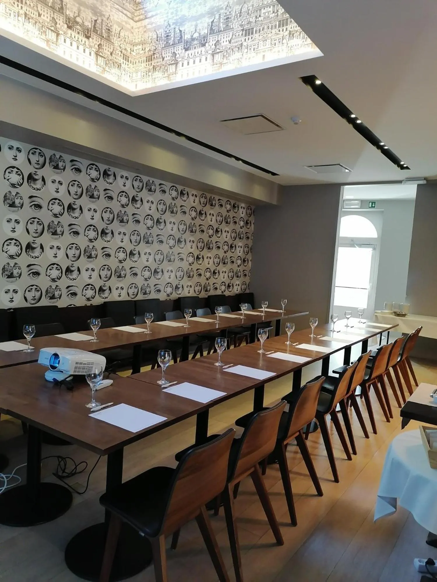 Banquet/Function facilities in Square Hotel