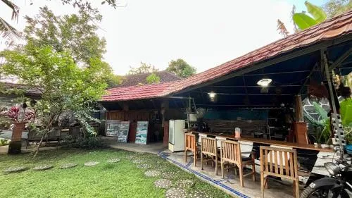 Penginapan Sedap Malam