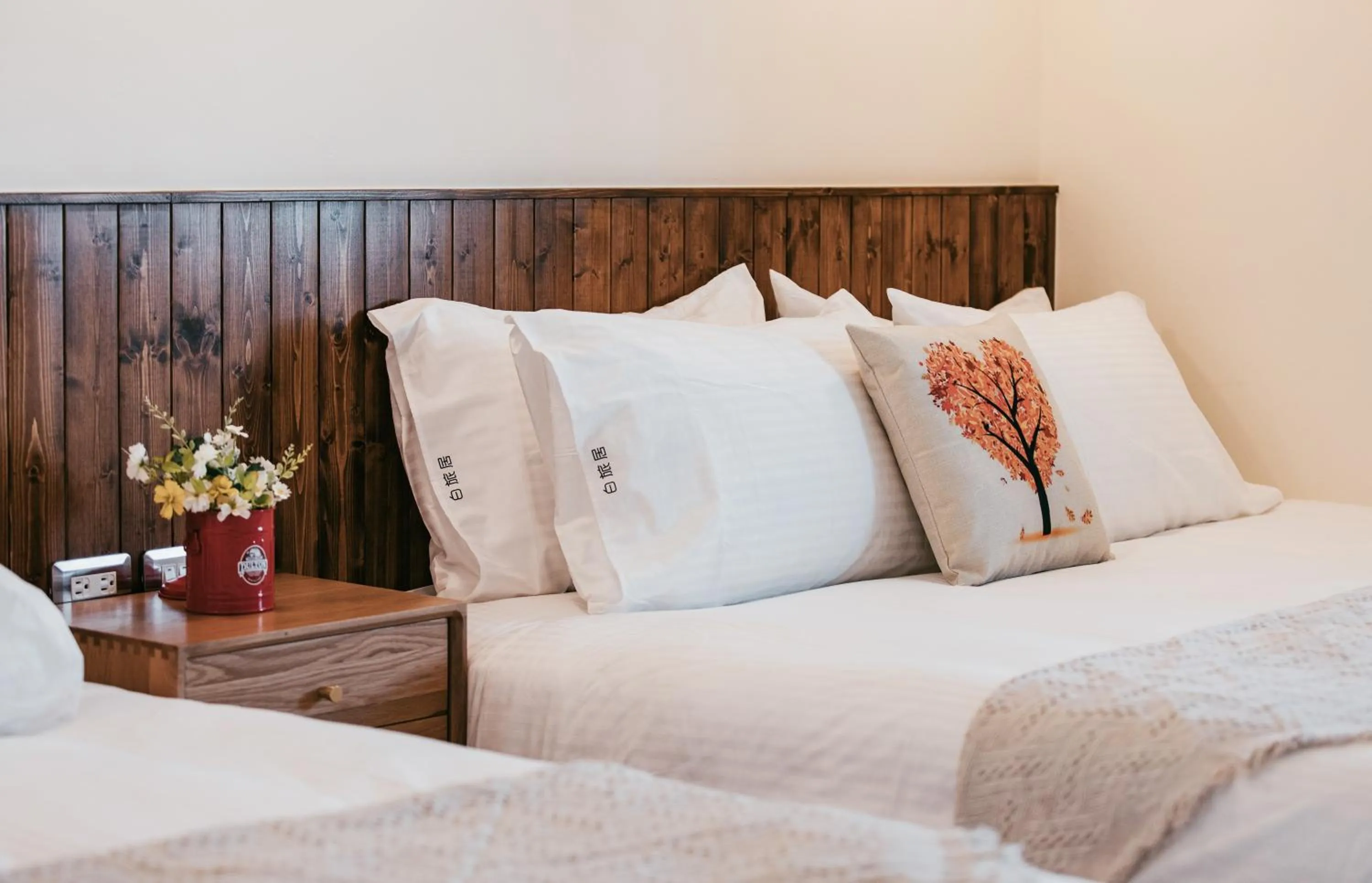 Decorative detail, Bed in Chuanfanrock Haku Beach Days Inn