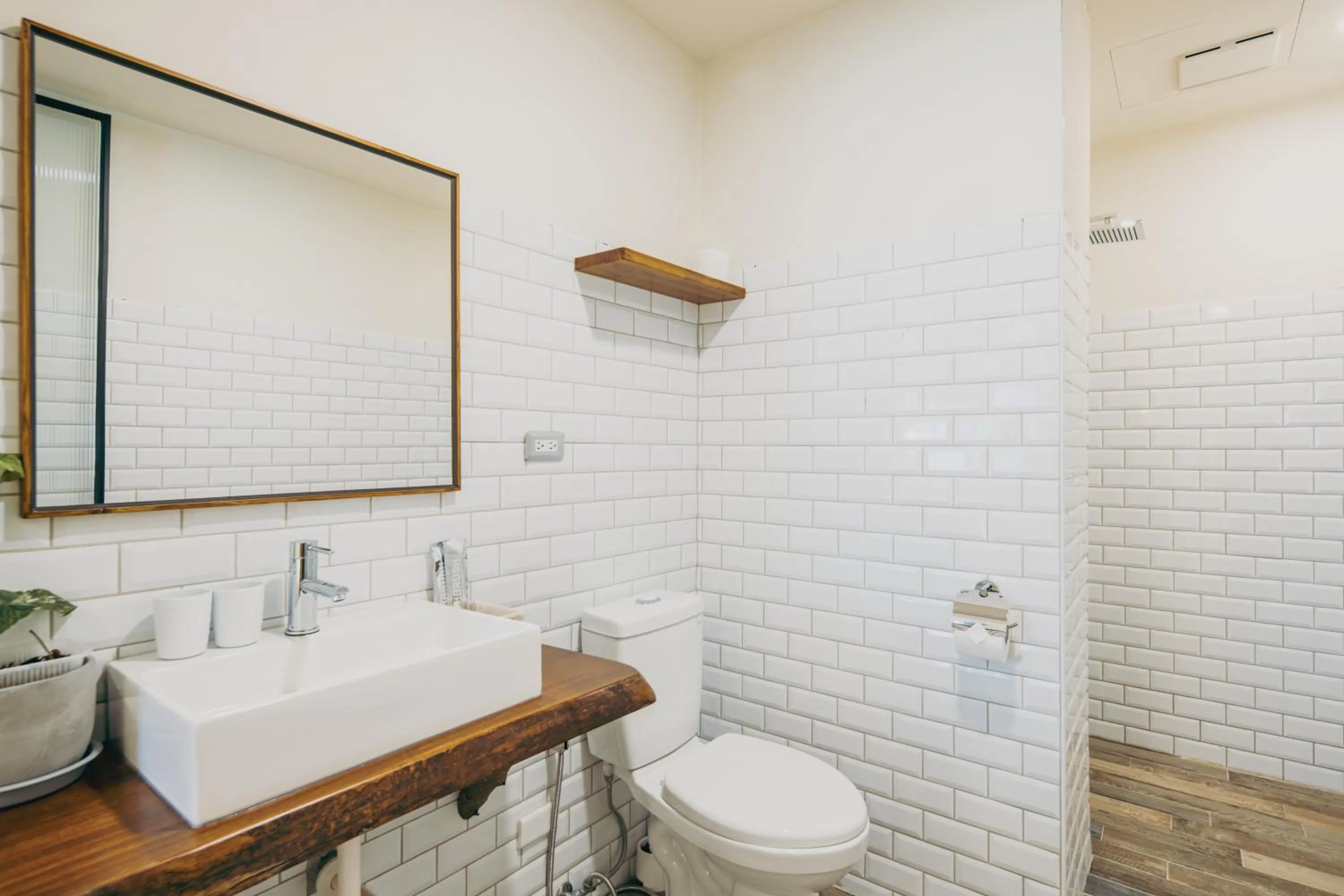 Chuanfanrock Haku Beach Days Inn