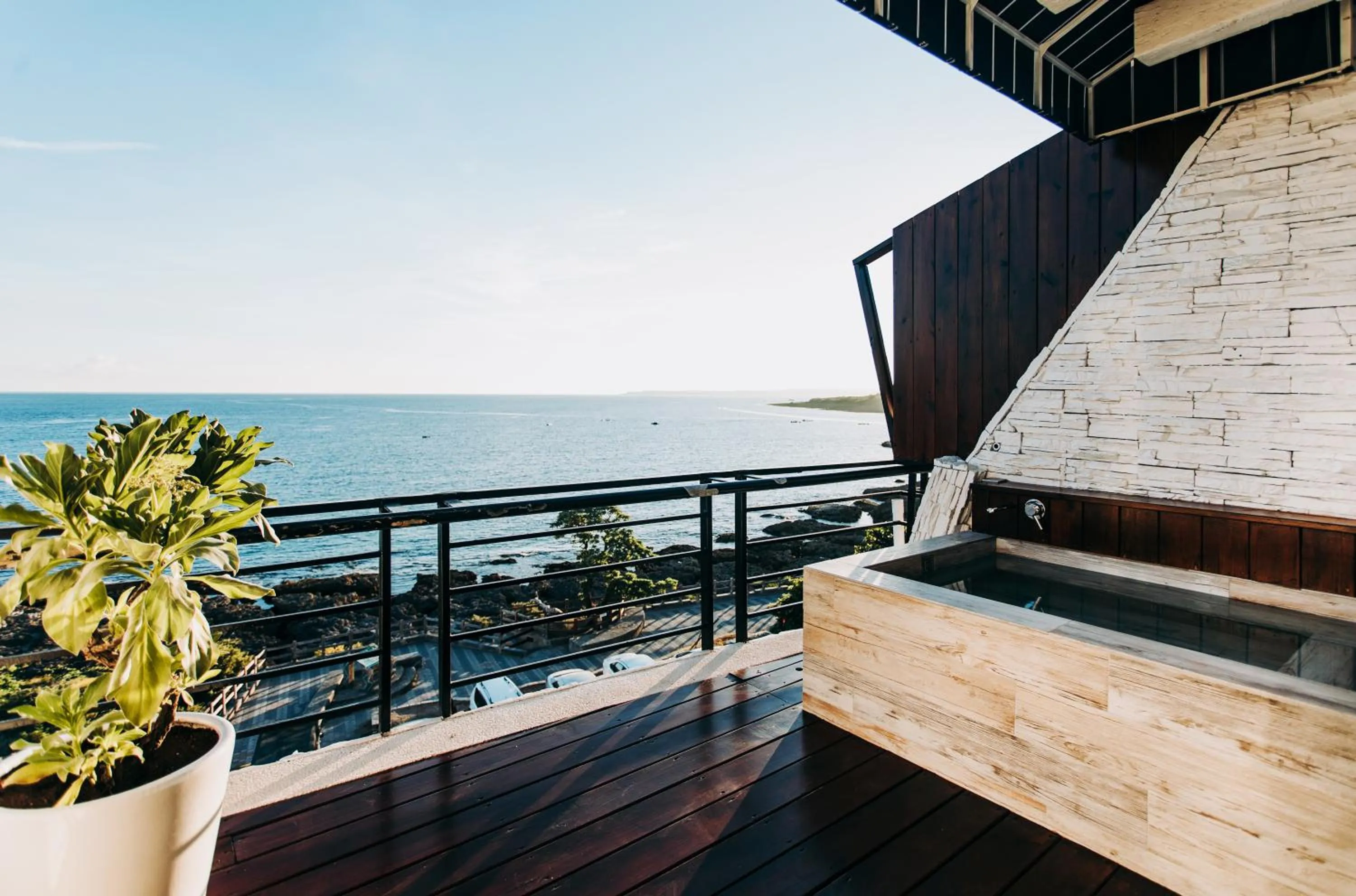 Balcony/Terrace in Chuanfanrock Haku Beach Days Inn