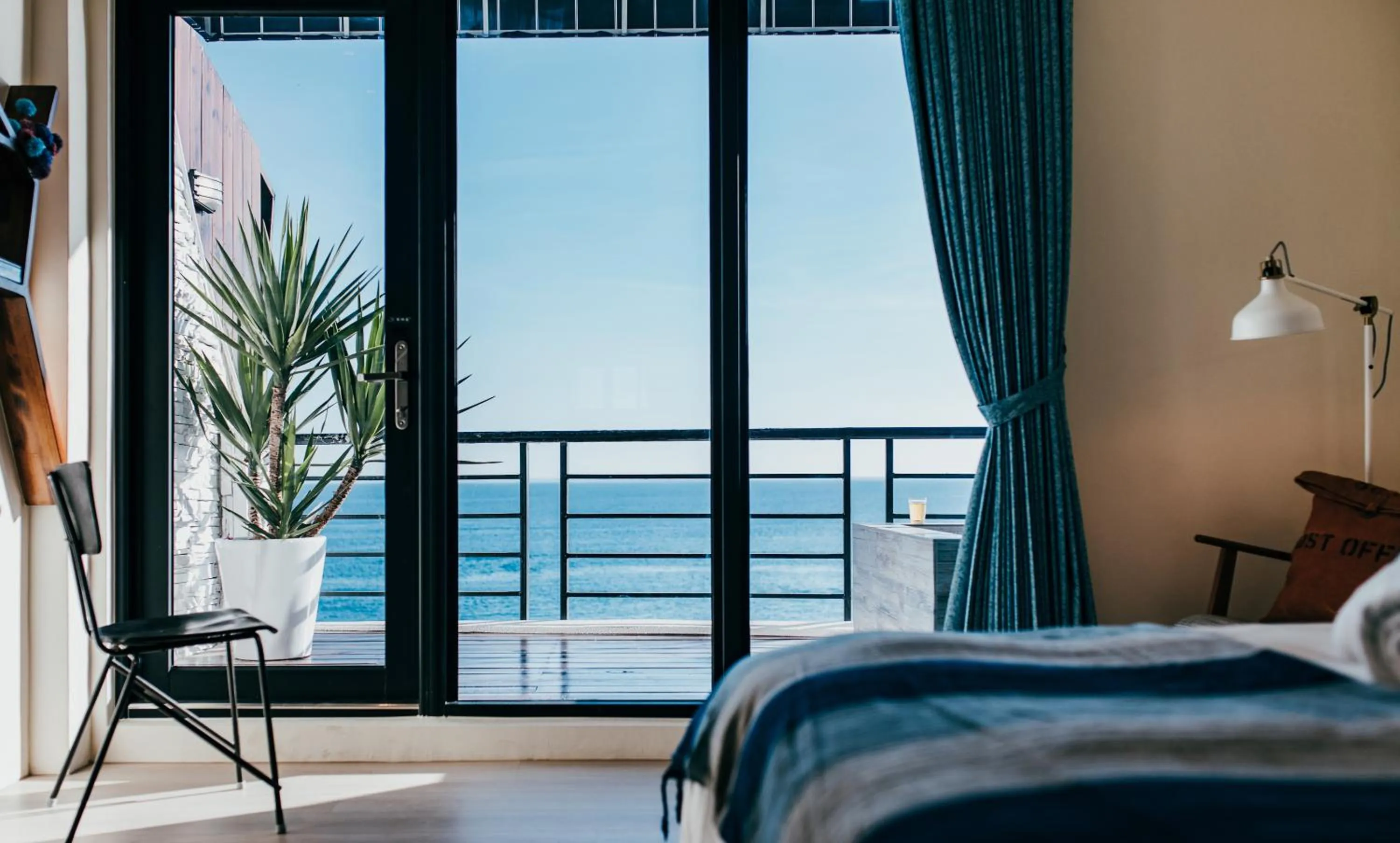 Natural landscape, Bed in Chuanfanrock Haku Beach Days Inn