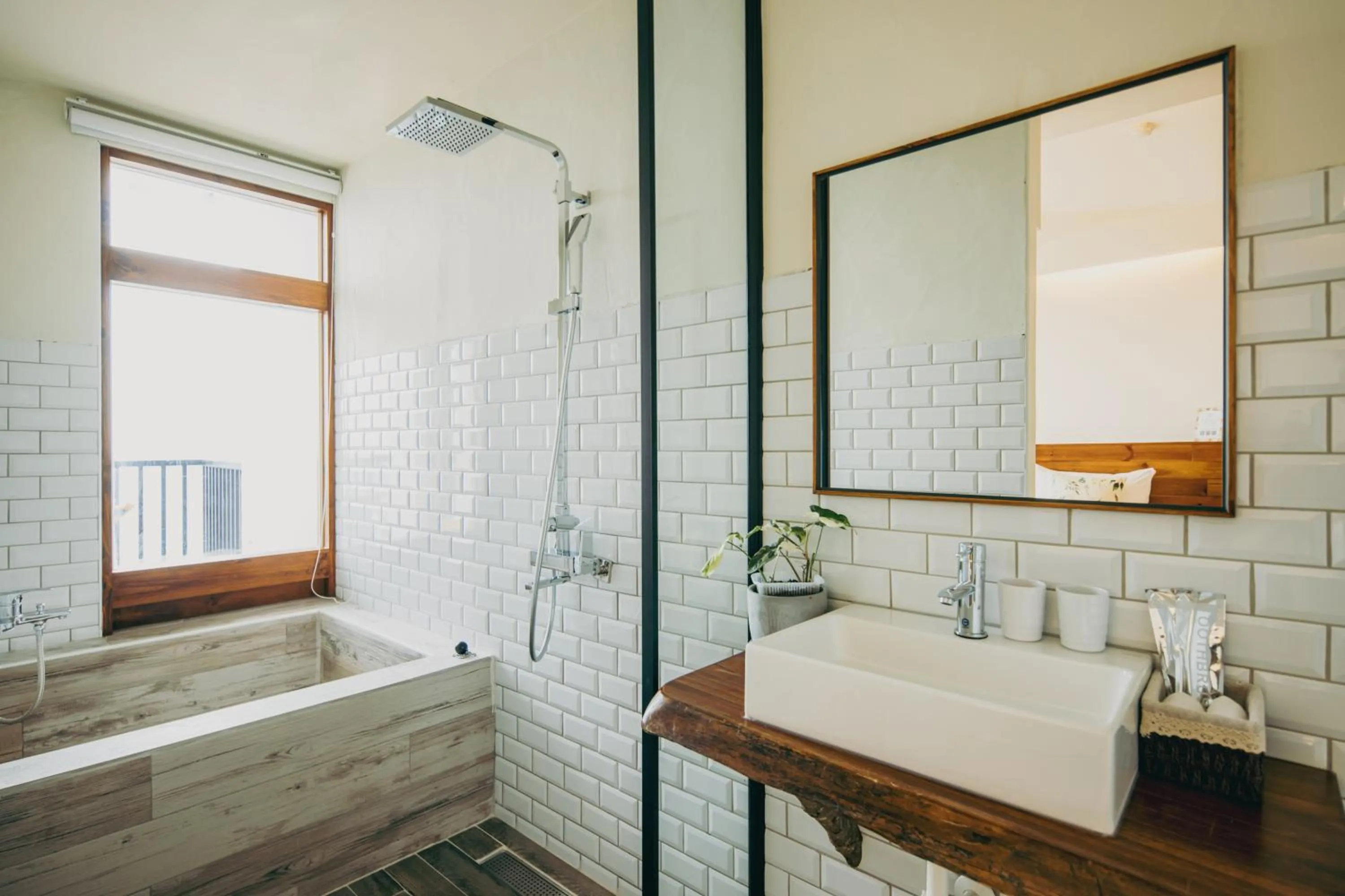 Chuanfanrock Haku Beach Days Inn