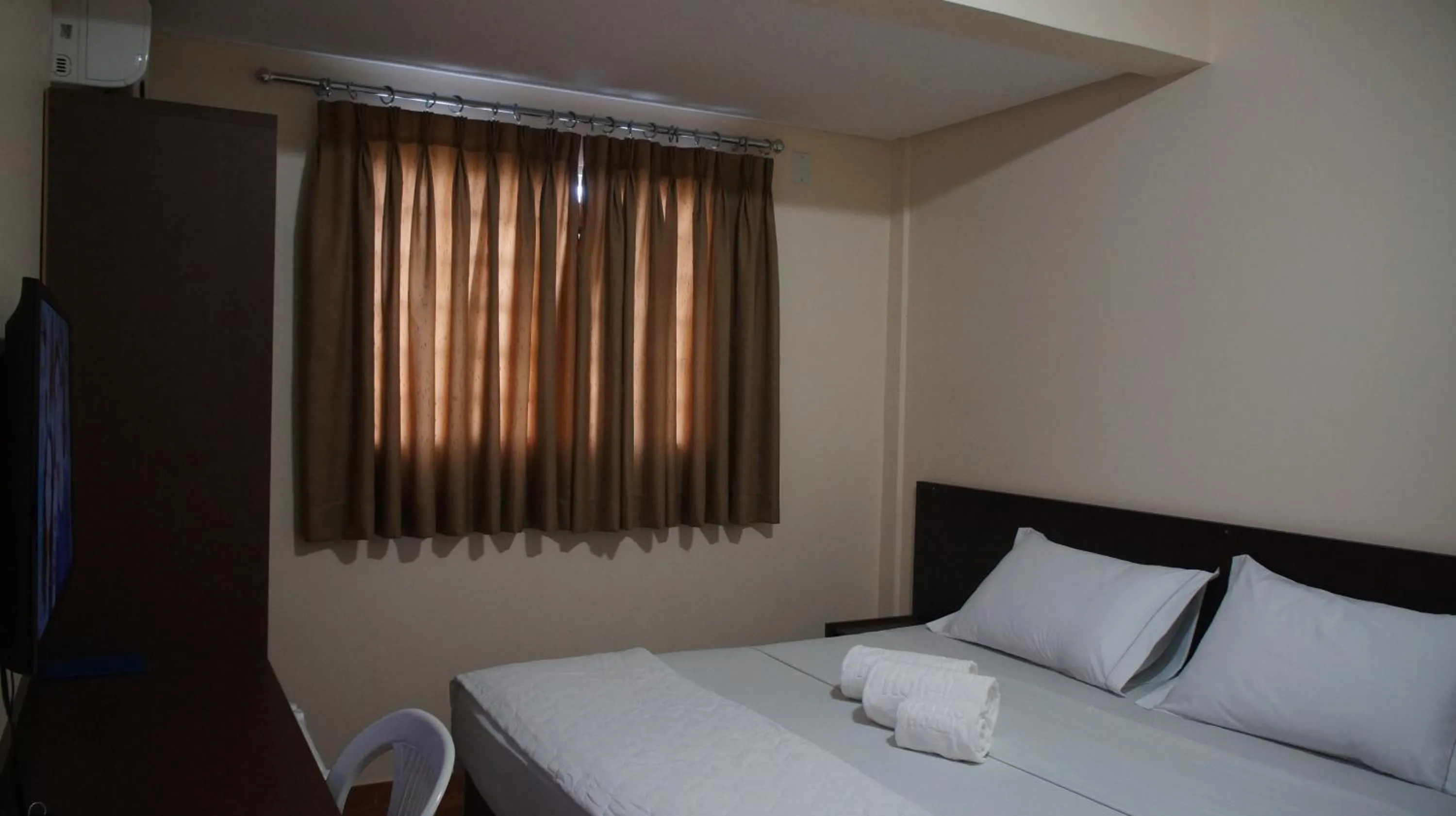 Bed in Pinheiros Hotel