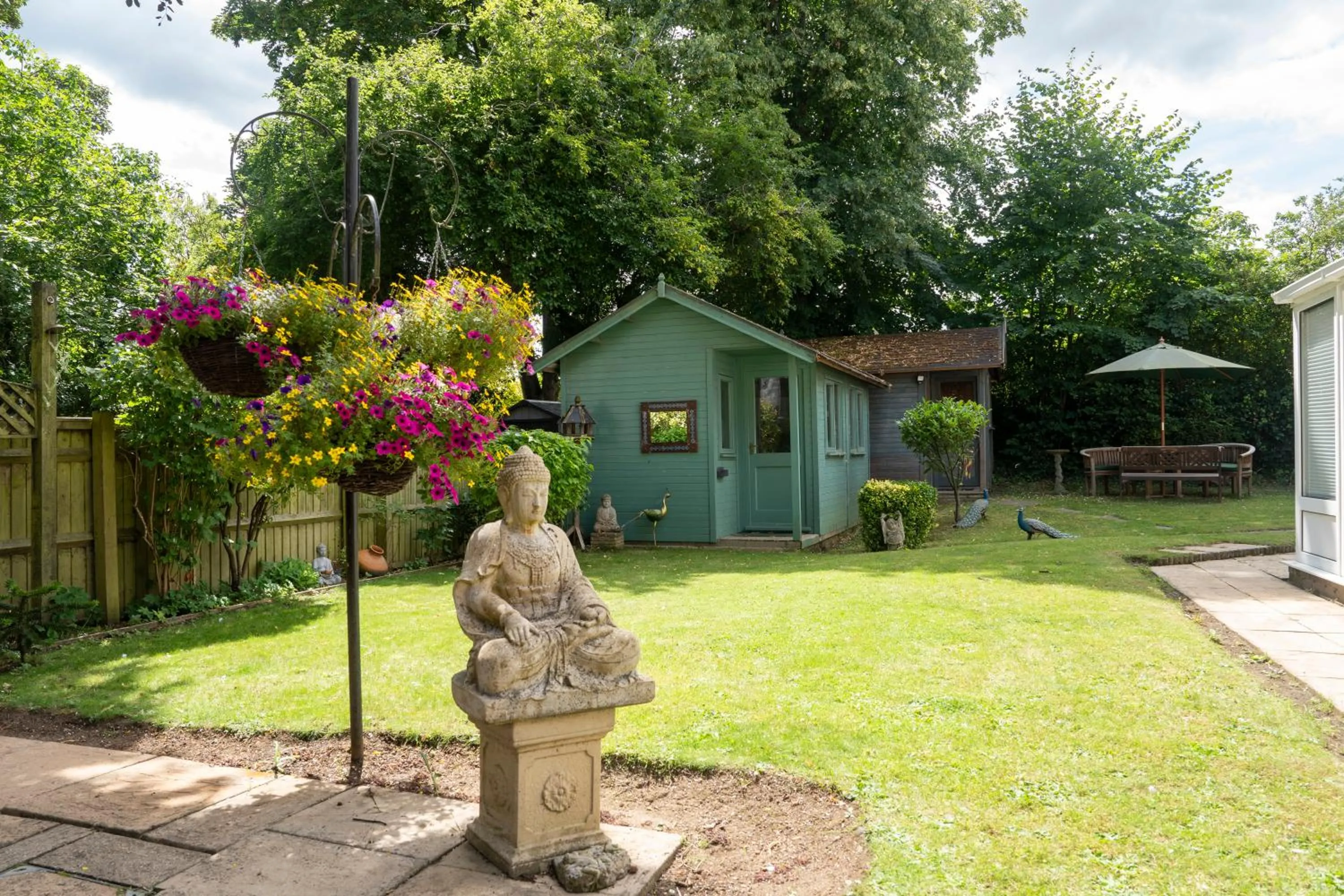 Natural landscape in Marlborough House - Guest House