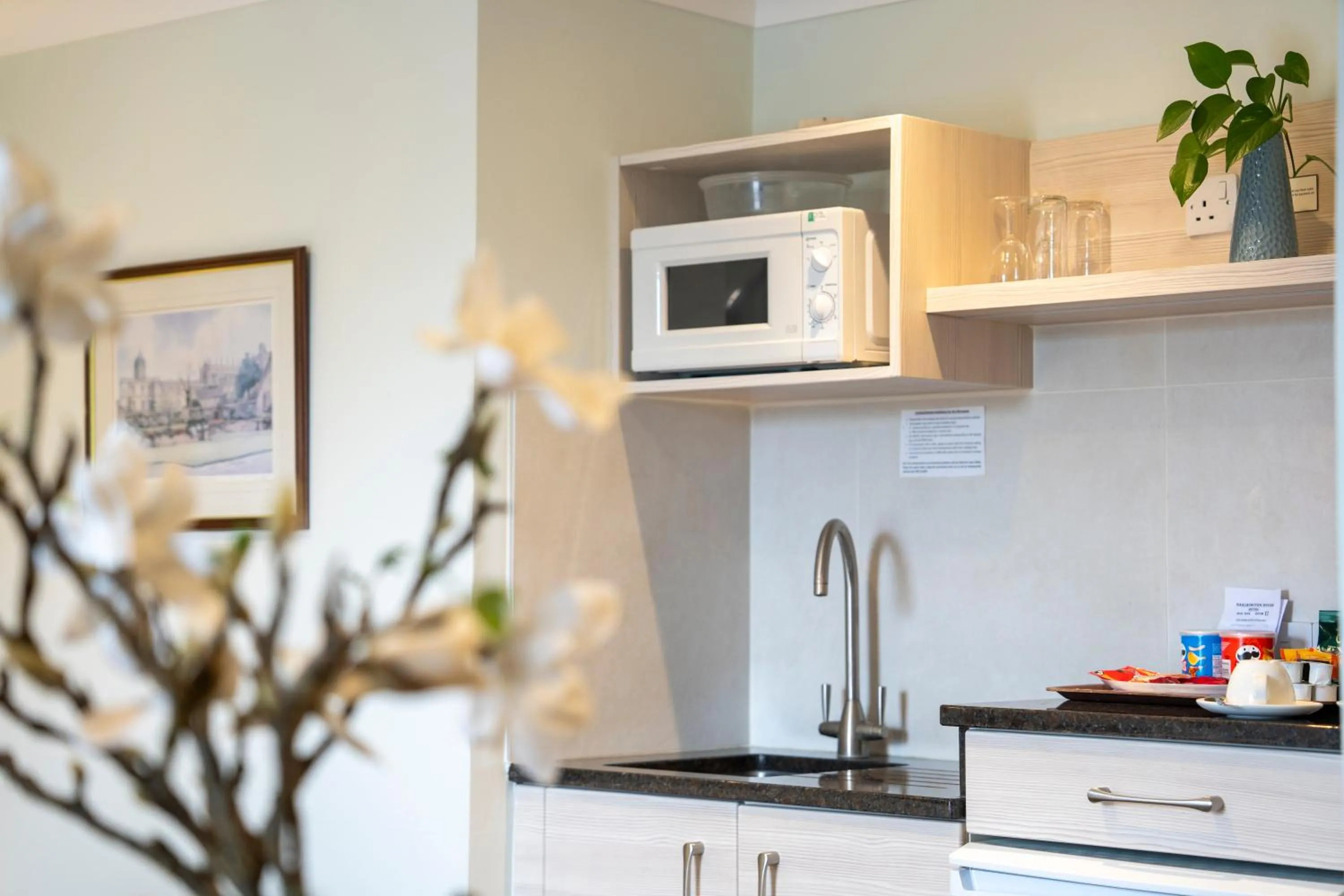 Kitchen or kitchenette in Marlborough House - Guest House