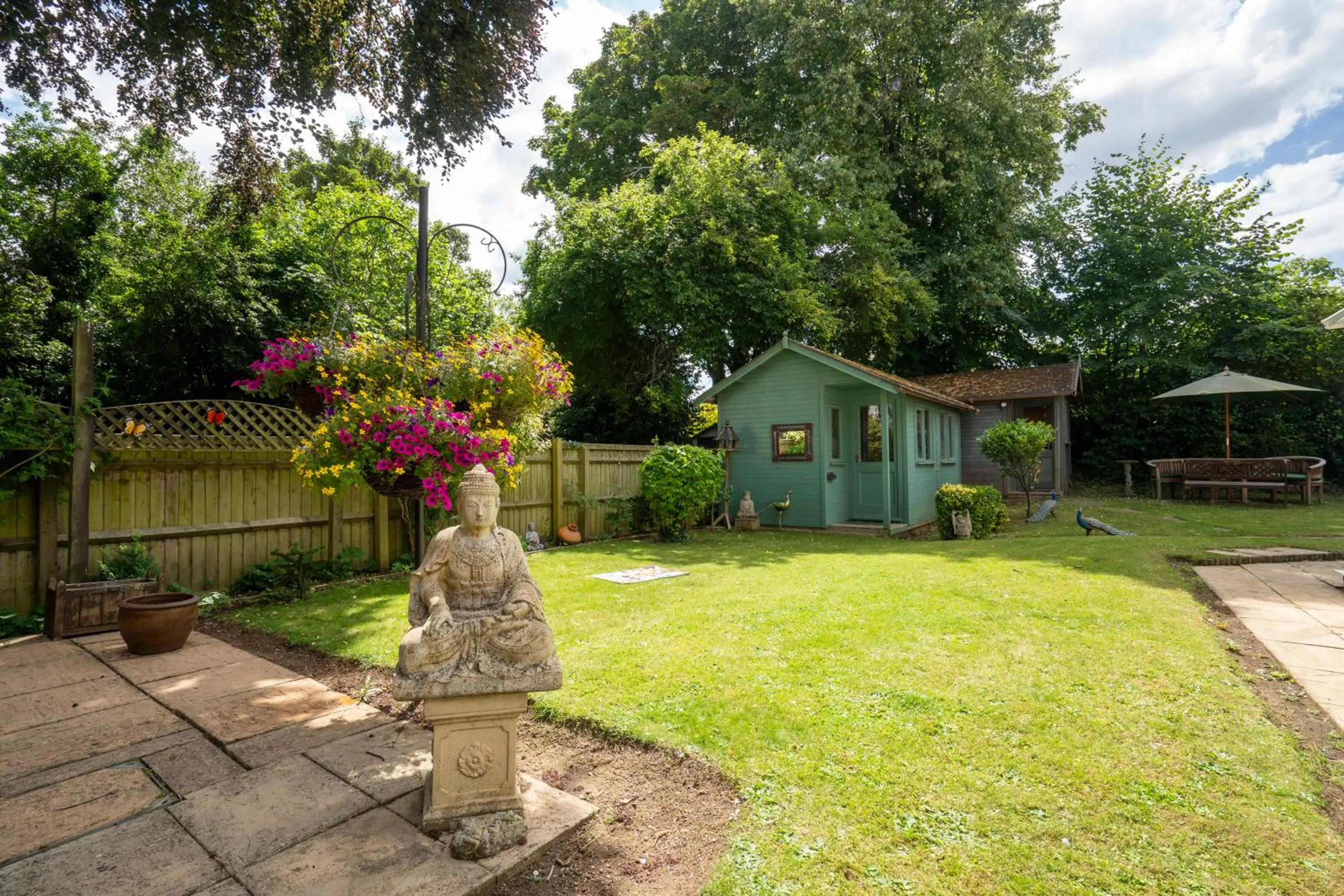 Garden in Marlborough House - Guest House