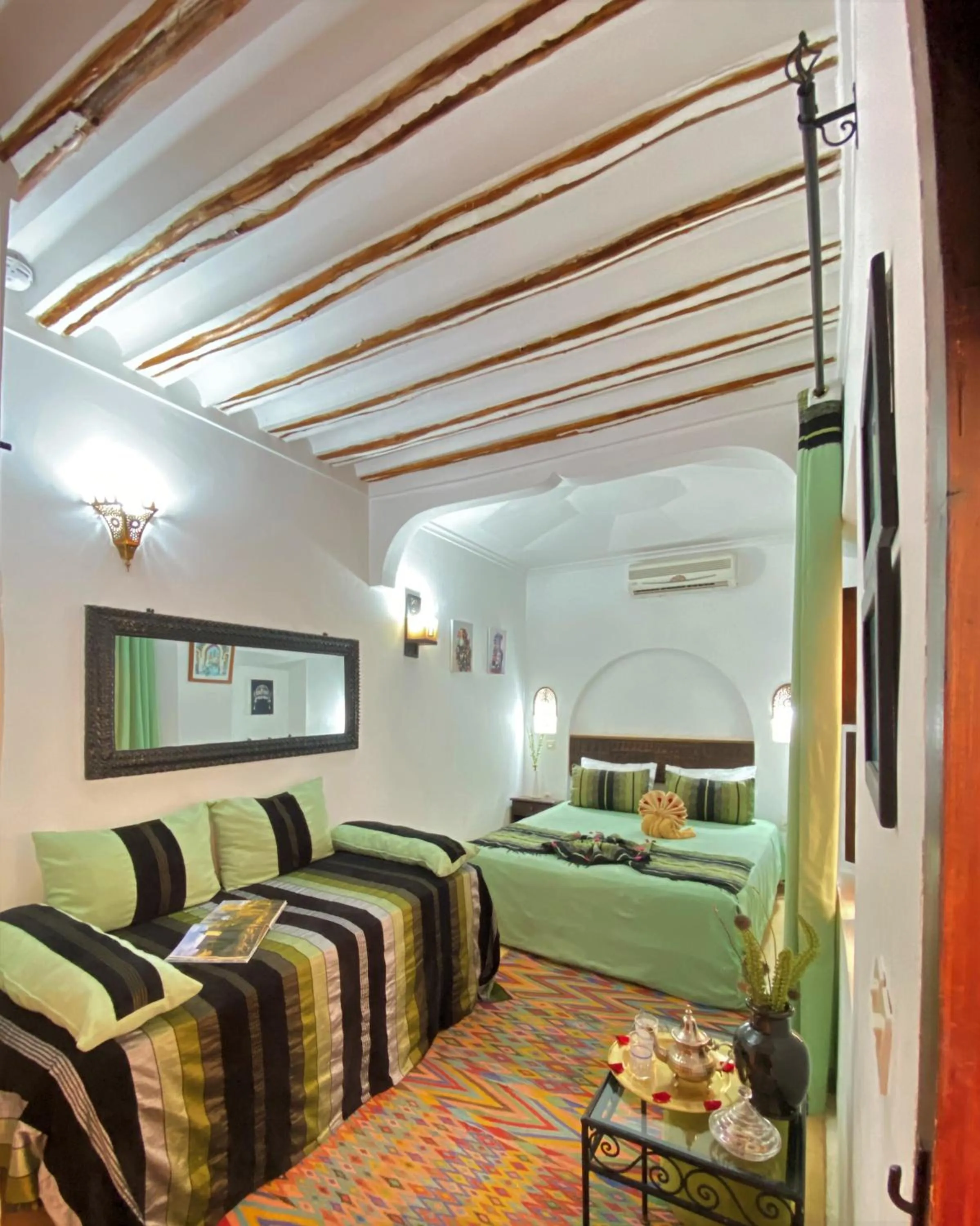 Photo of the whole room, Bed in Dar Soukaina