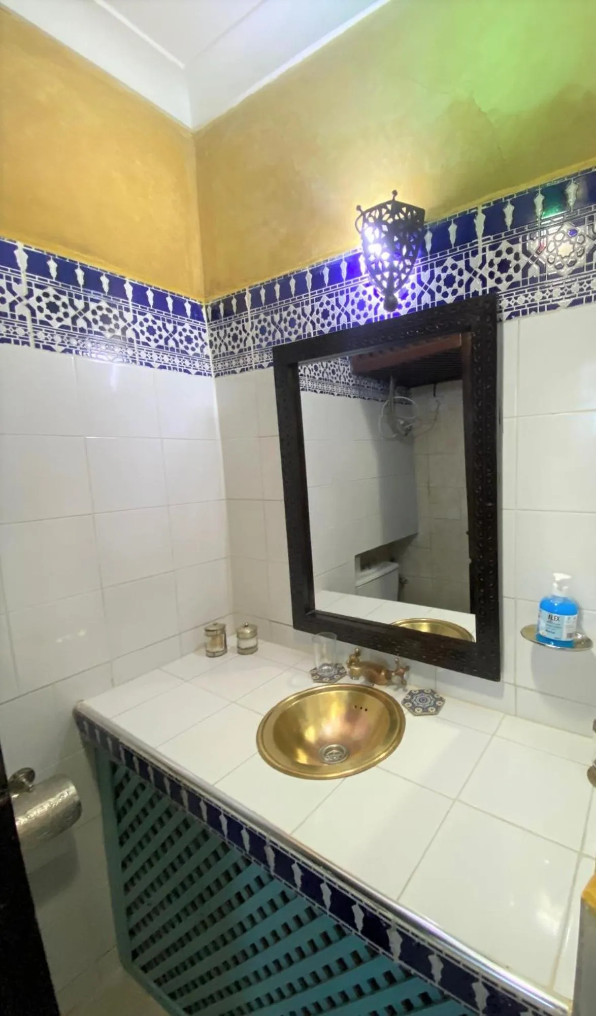 Bathroom in Dar Soukaina