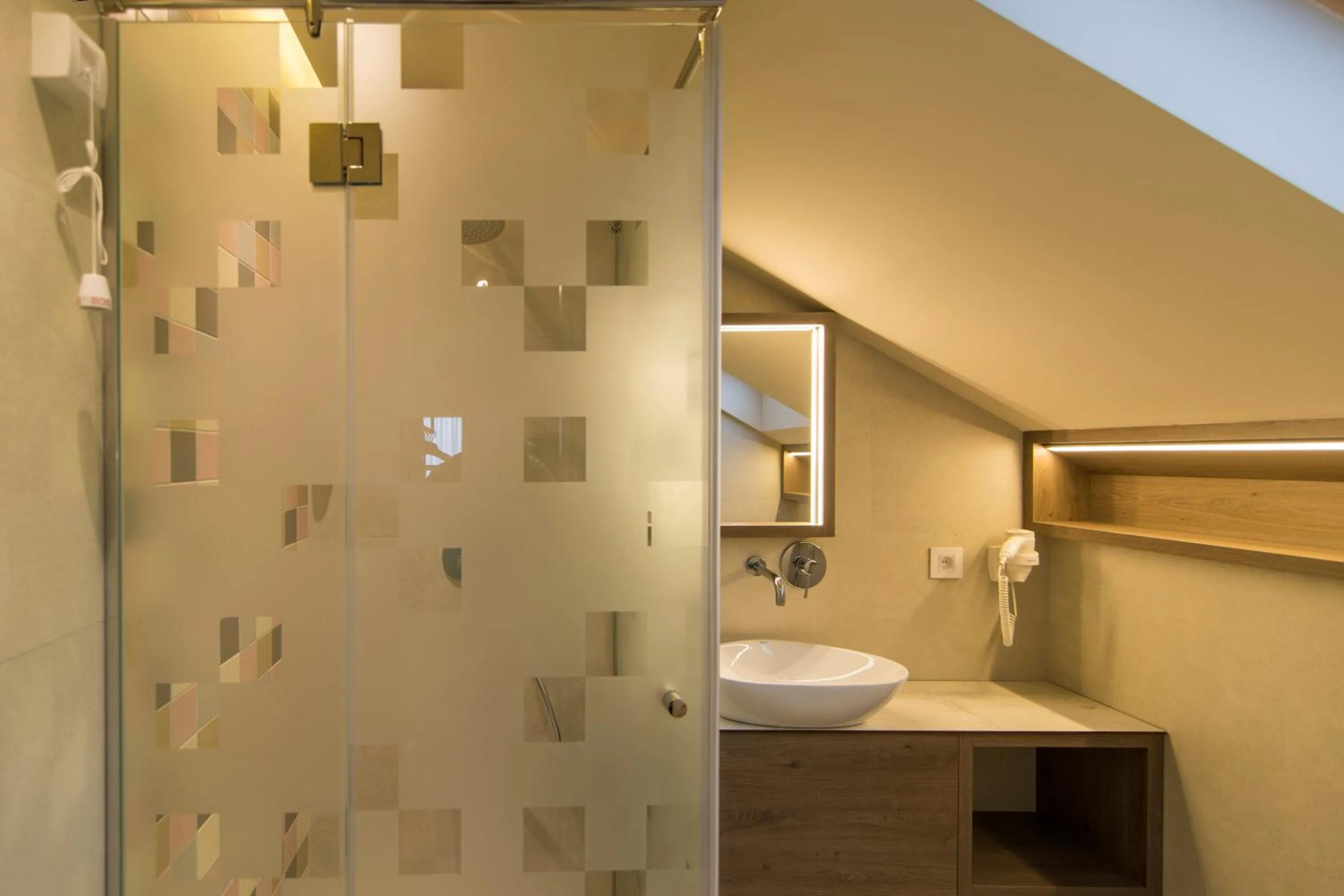 Bathroom in Garni Hotel D10