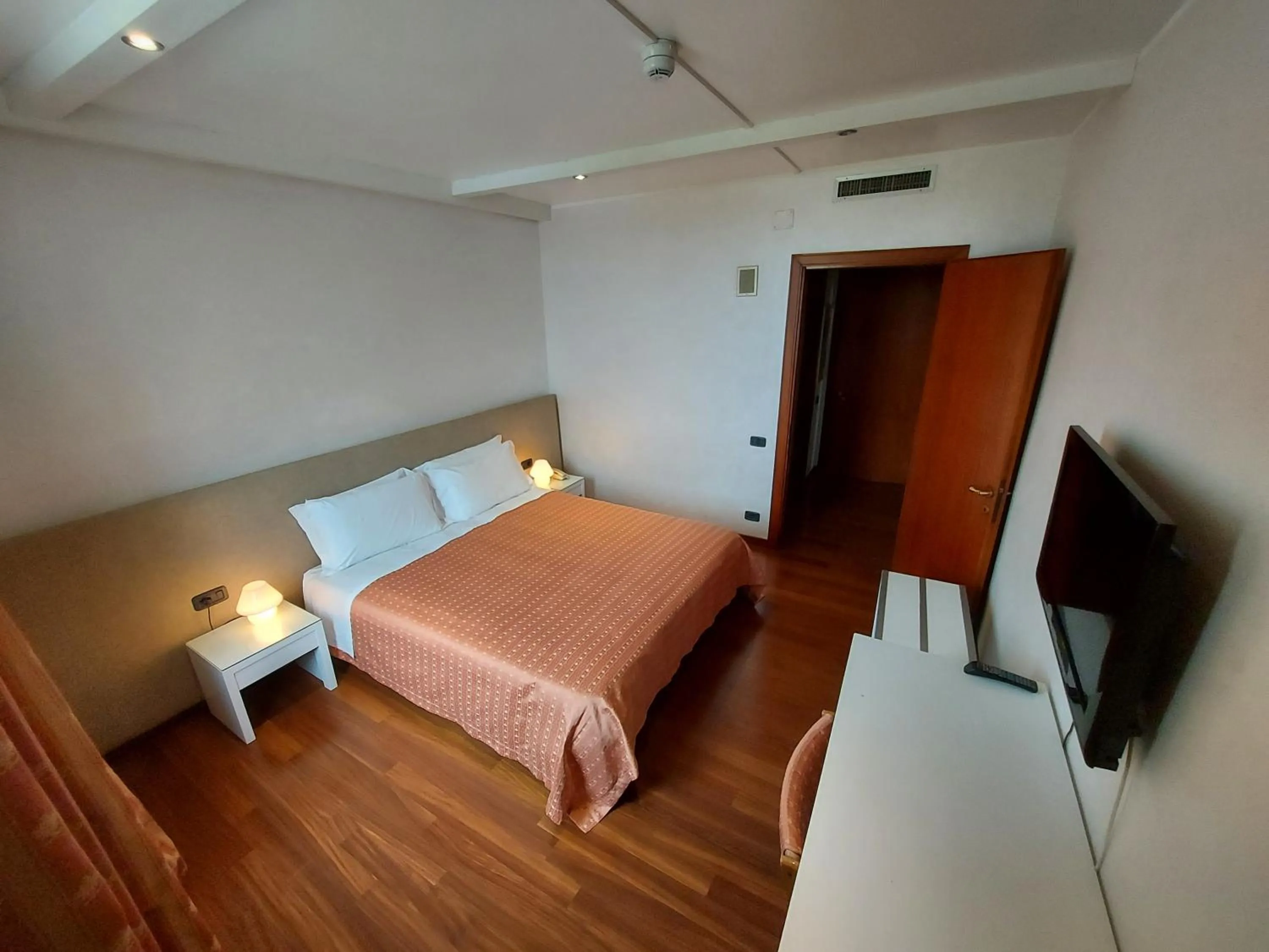 Bed in Hotel Posta 77