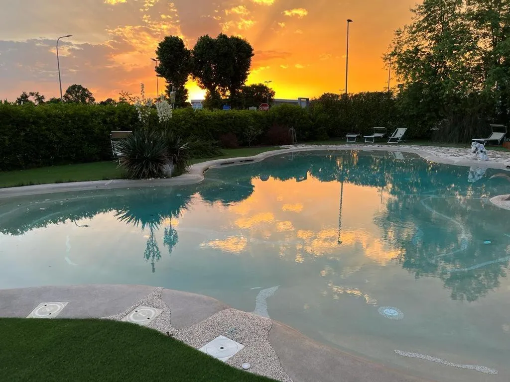 Swimming pool in Hotel Posta 77