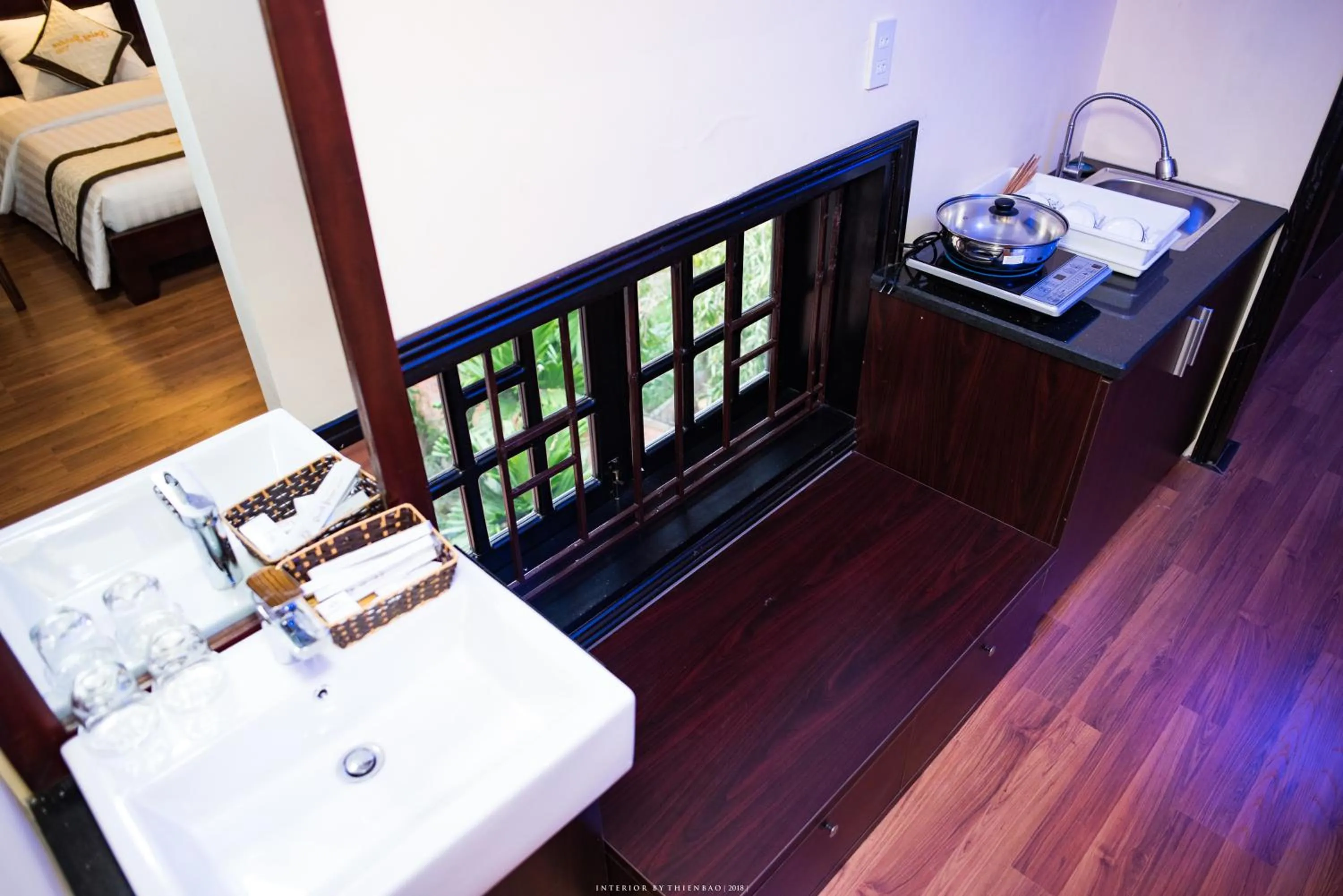 Kitchen or kitchenette, Bed in Spring Garden Villa