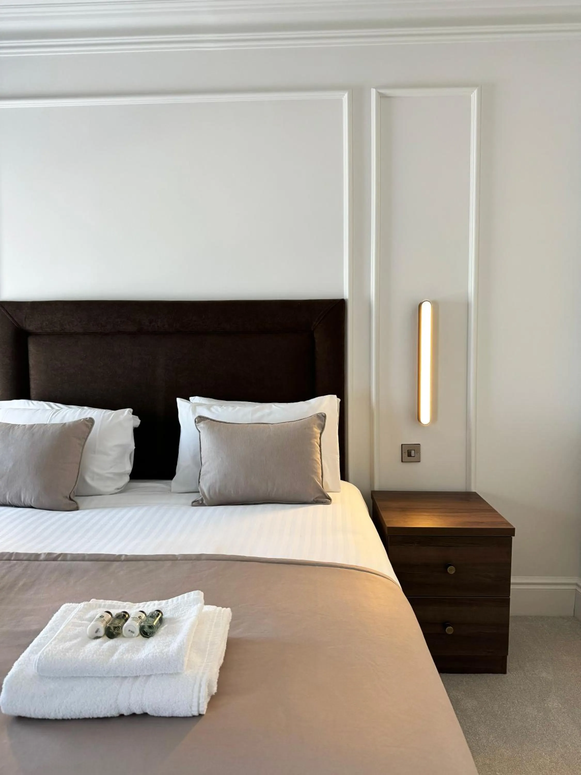 Bed in The Cae Mor Hotel