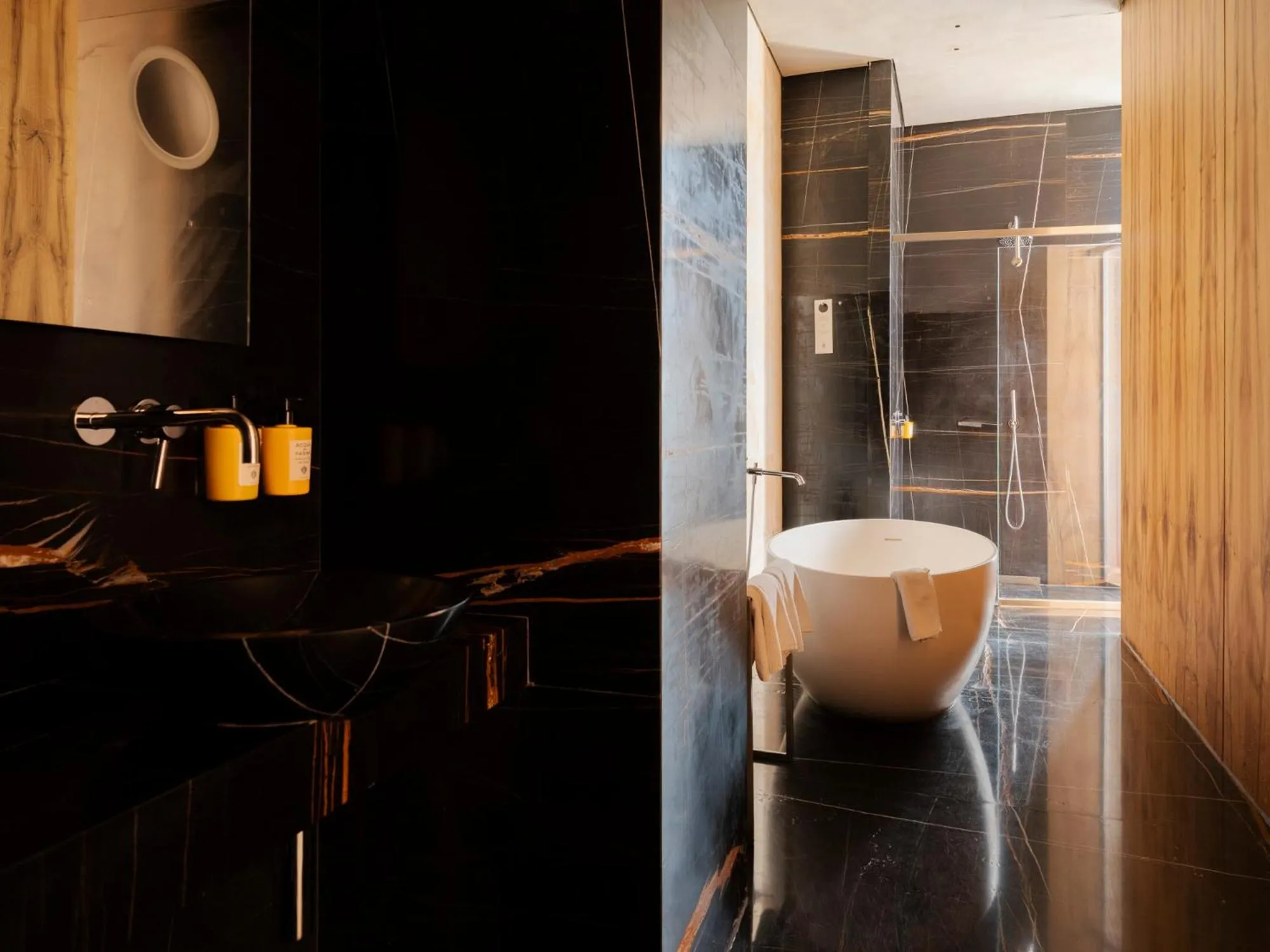 Shower in Hotel Warszawa