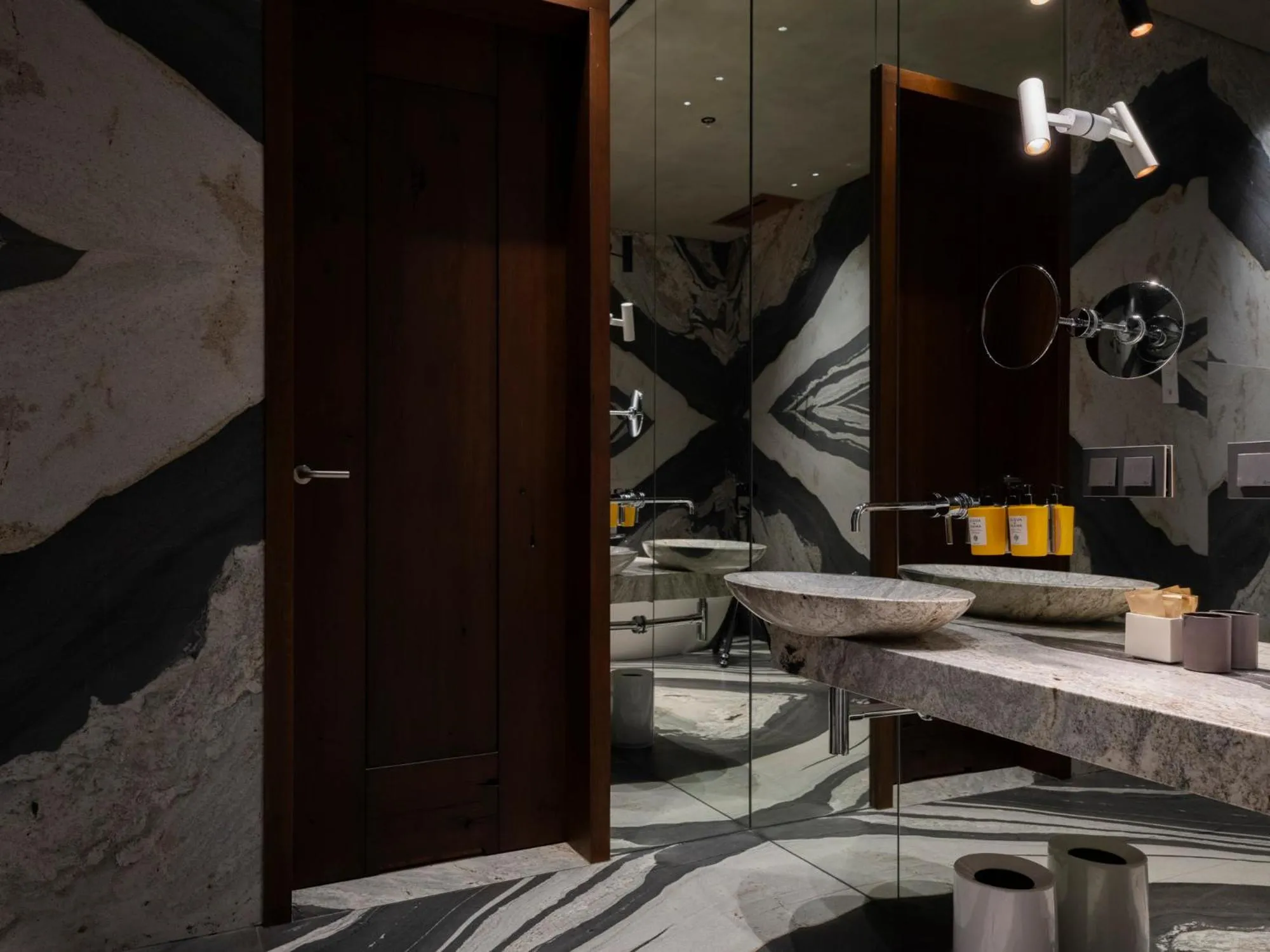 Bathroom in Hotel Warszawa