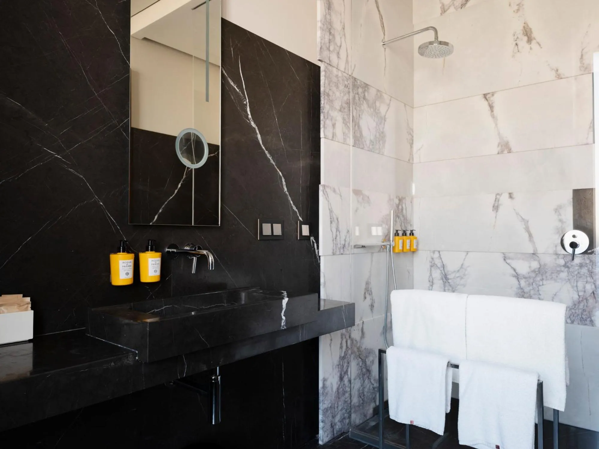 Shower in Hotel Warszawa